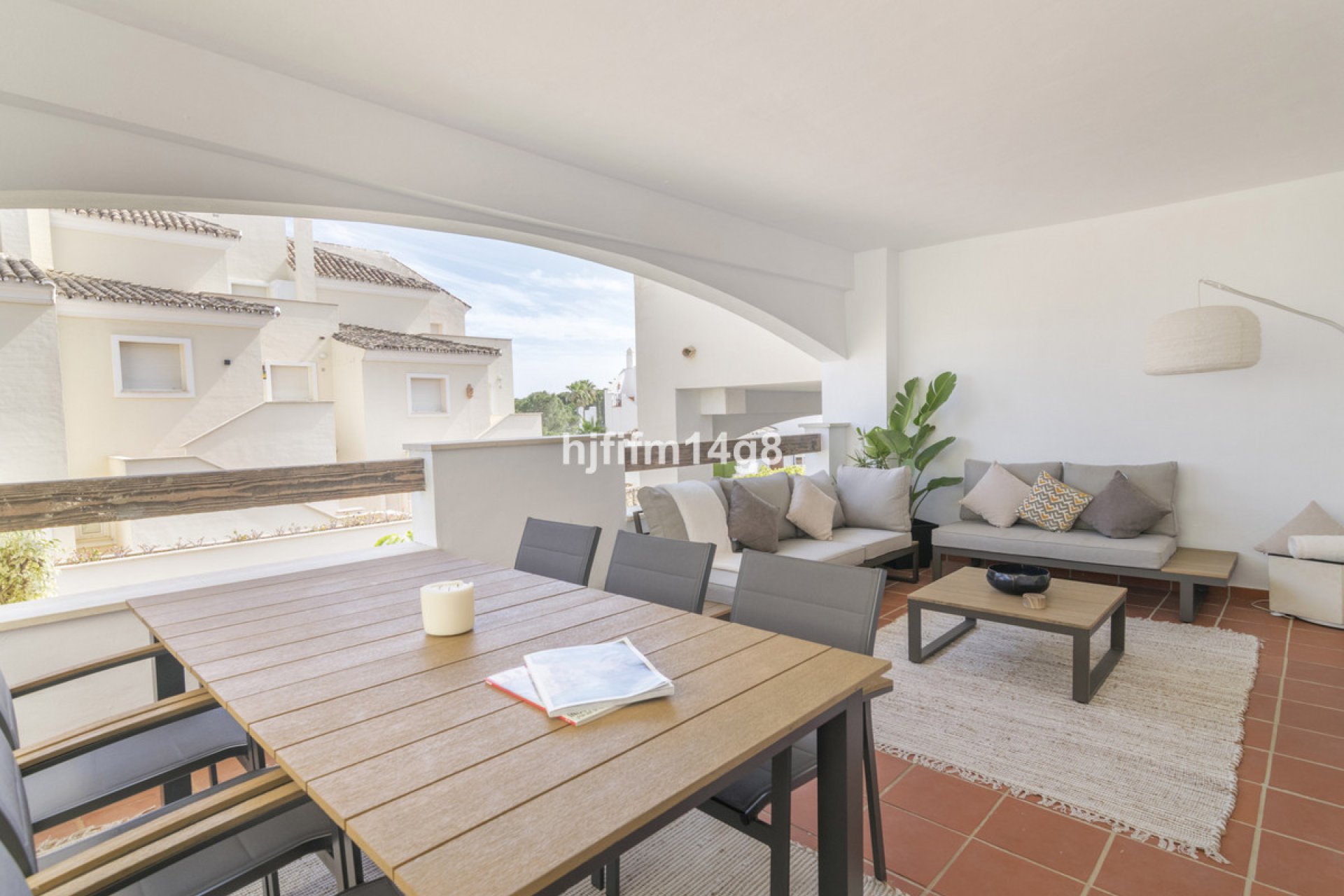 Resale - Apartment - Ground Floor Apartment - Marbella - Nueva Andalucia