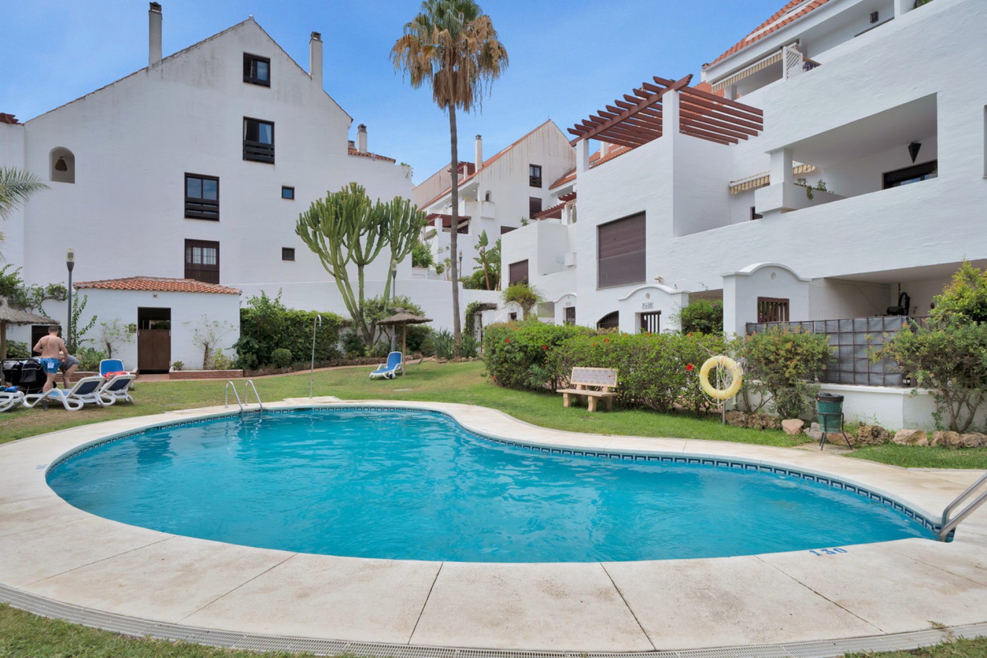 Resale - Apartment - Ground Floor Apartment - Marbella - Nueva Andalucia