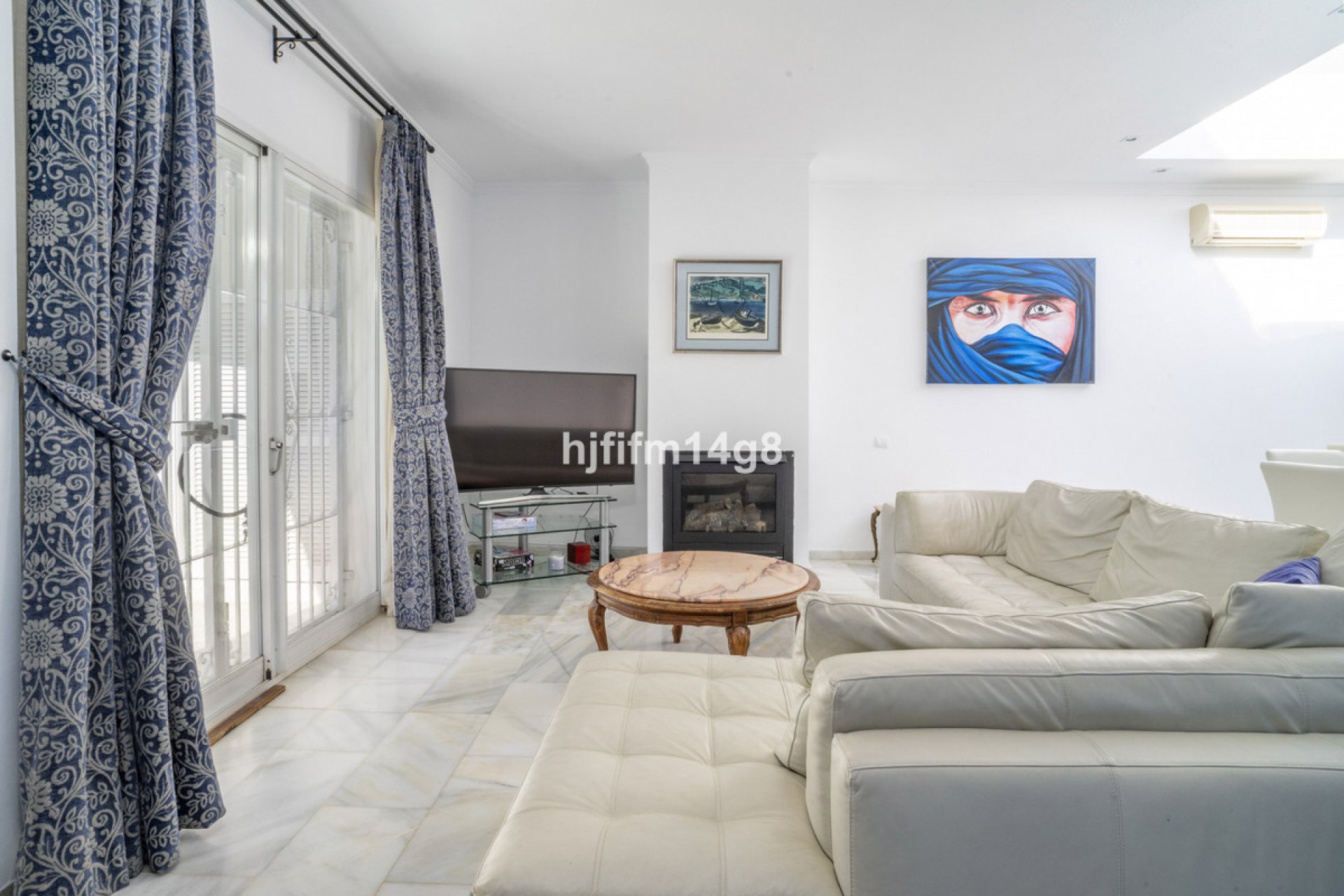 Resale - Apartment - Ground Floor Apartment - Marbella - Nueva Andalucia