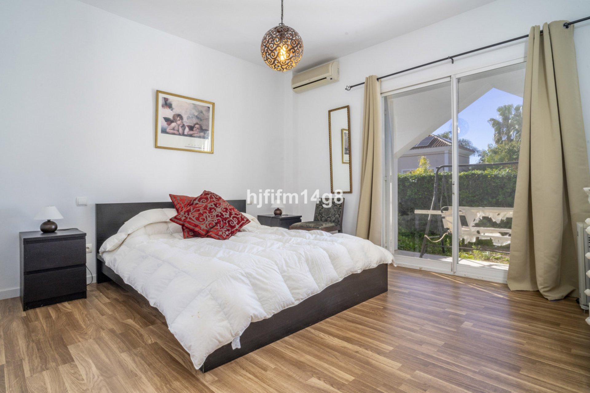 Resale - Apartment - Ground Floor Apartment - Marbella - Nueva Andalucia