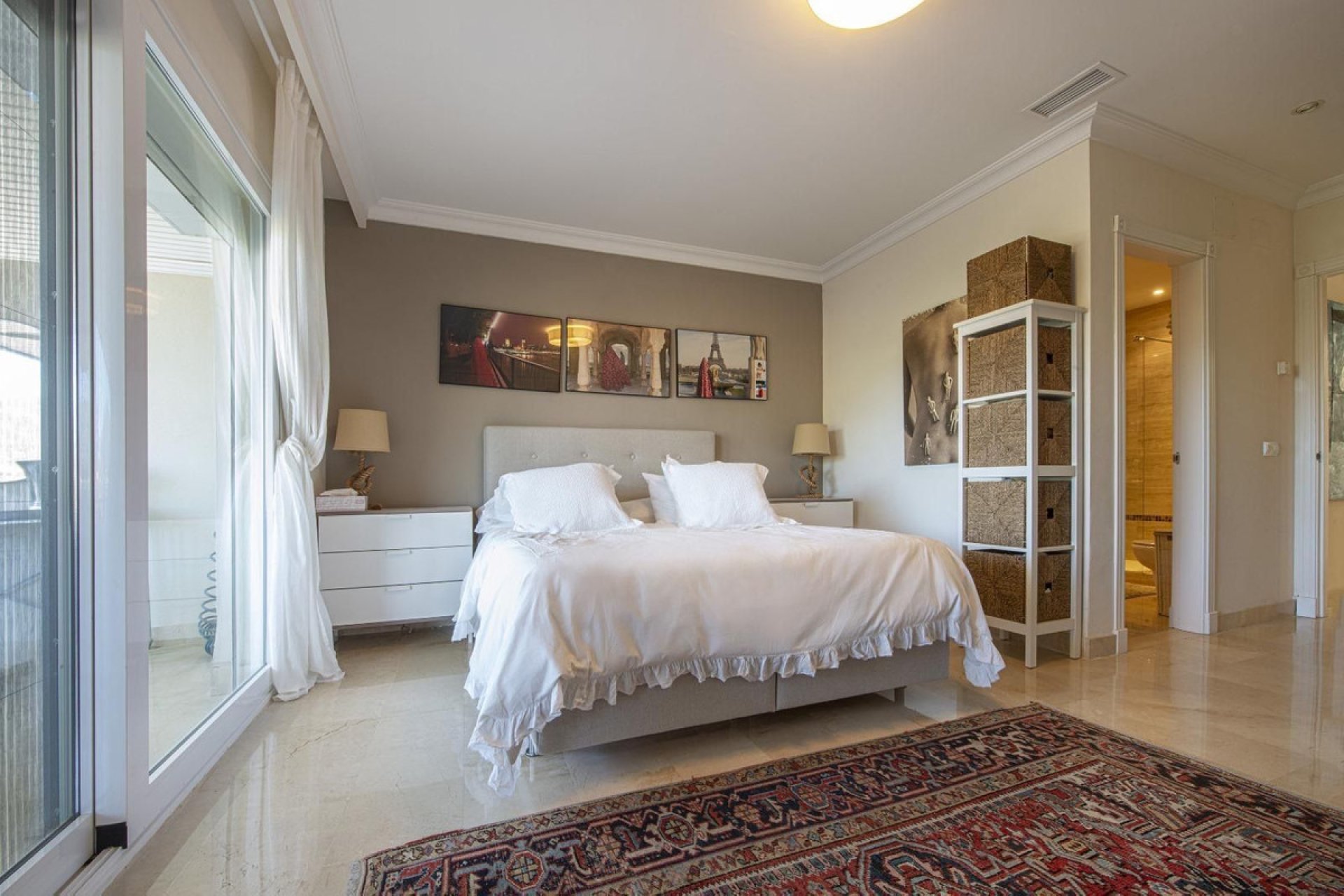 Resale - Apartment - Ground Floor Apartment - Marbella - Nueva Andalucia