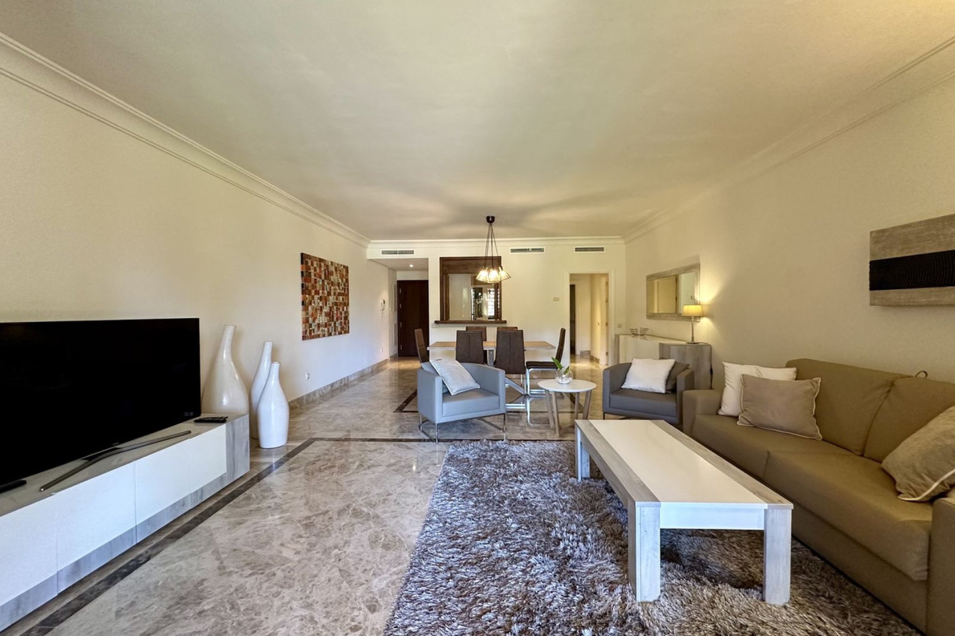 Resale - Apartment - Ground Floor Apartment - Marbella - Nueva Andalucia