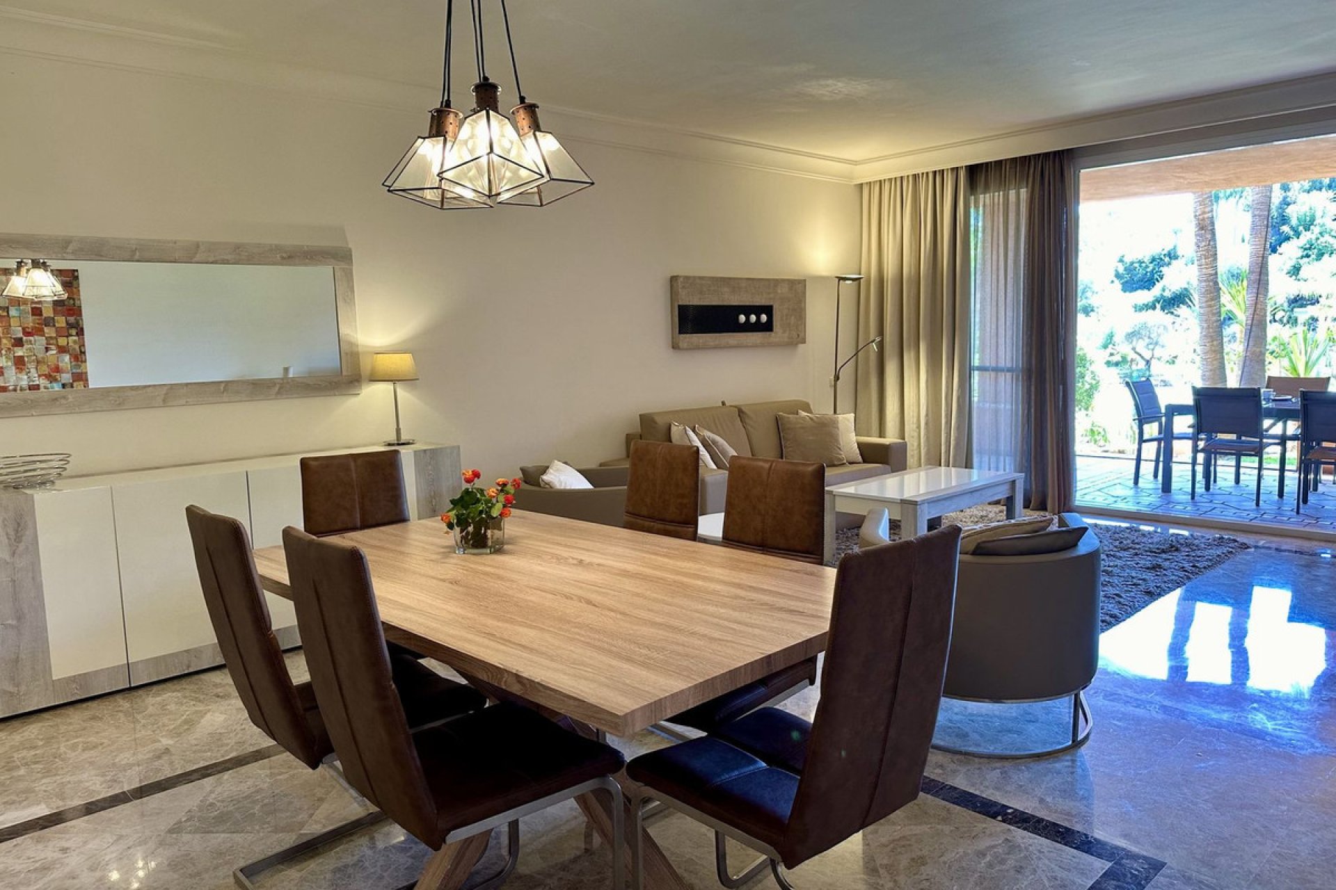 Resale - Apartment - Ground Floor Apartment - Marbella - Nueva Andalucia