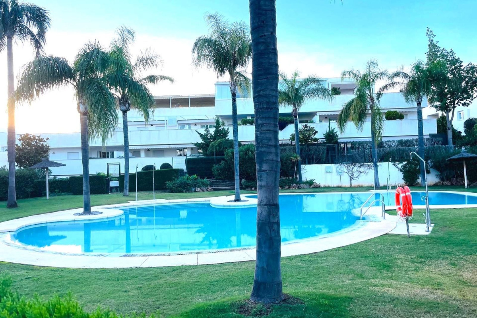 Resale - Apartment - Ground Floor Apartment - Marbella - Nueva Andalucia