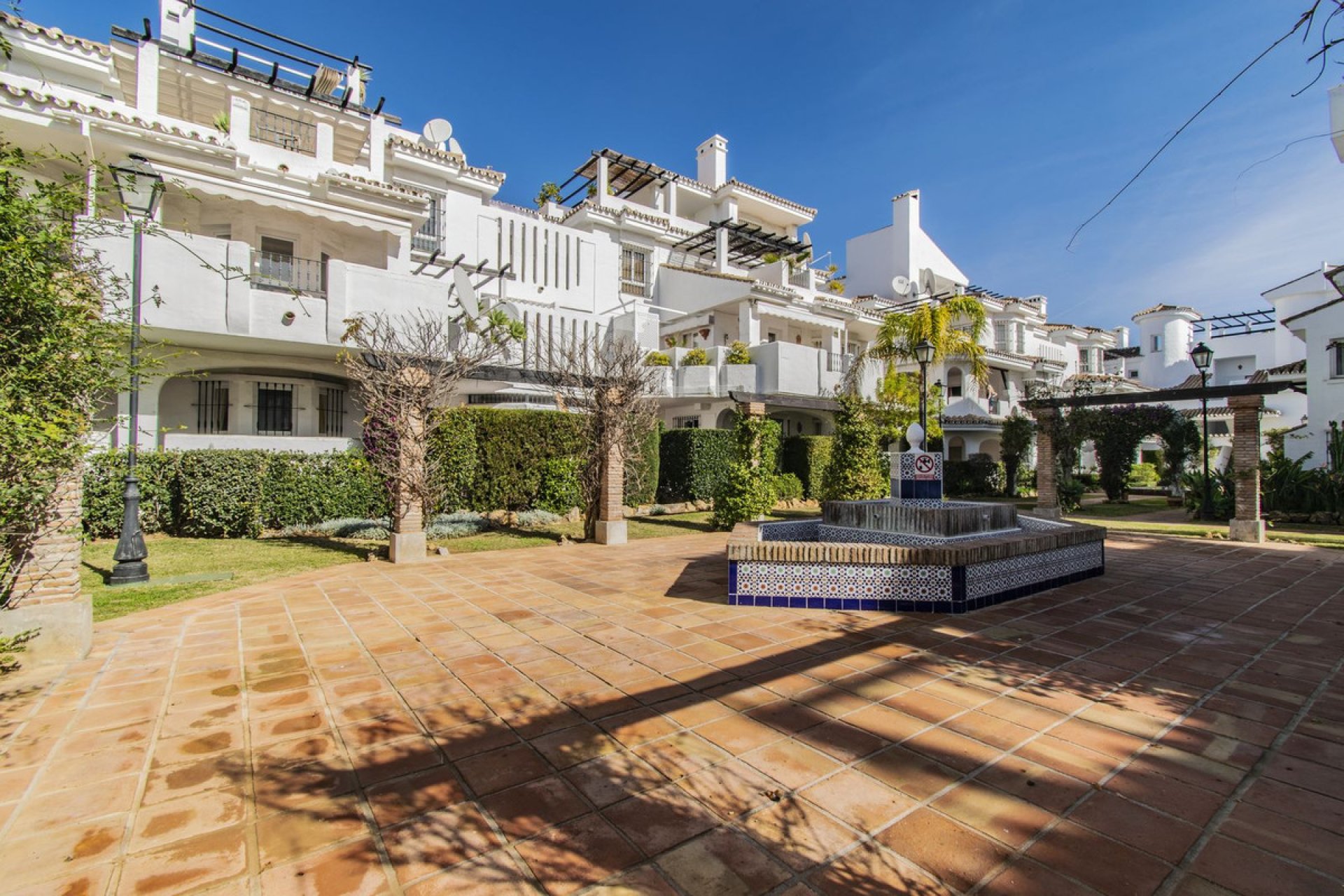 Resale - Apartment - Ground Floor Apartment - Marbella - Nueva Andalucia