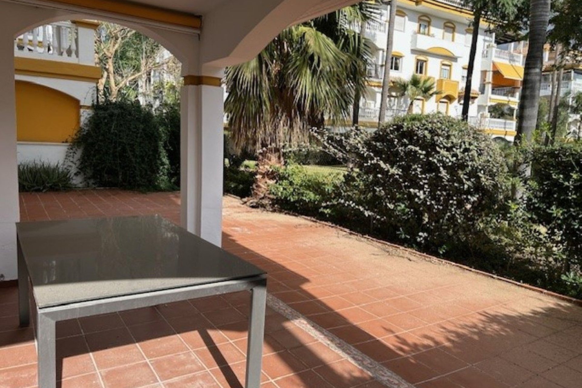 Resale - Apartment - Ground Floor Apartment - Marbella - Nueva Andalucia