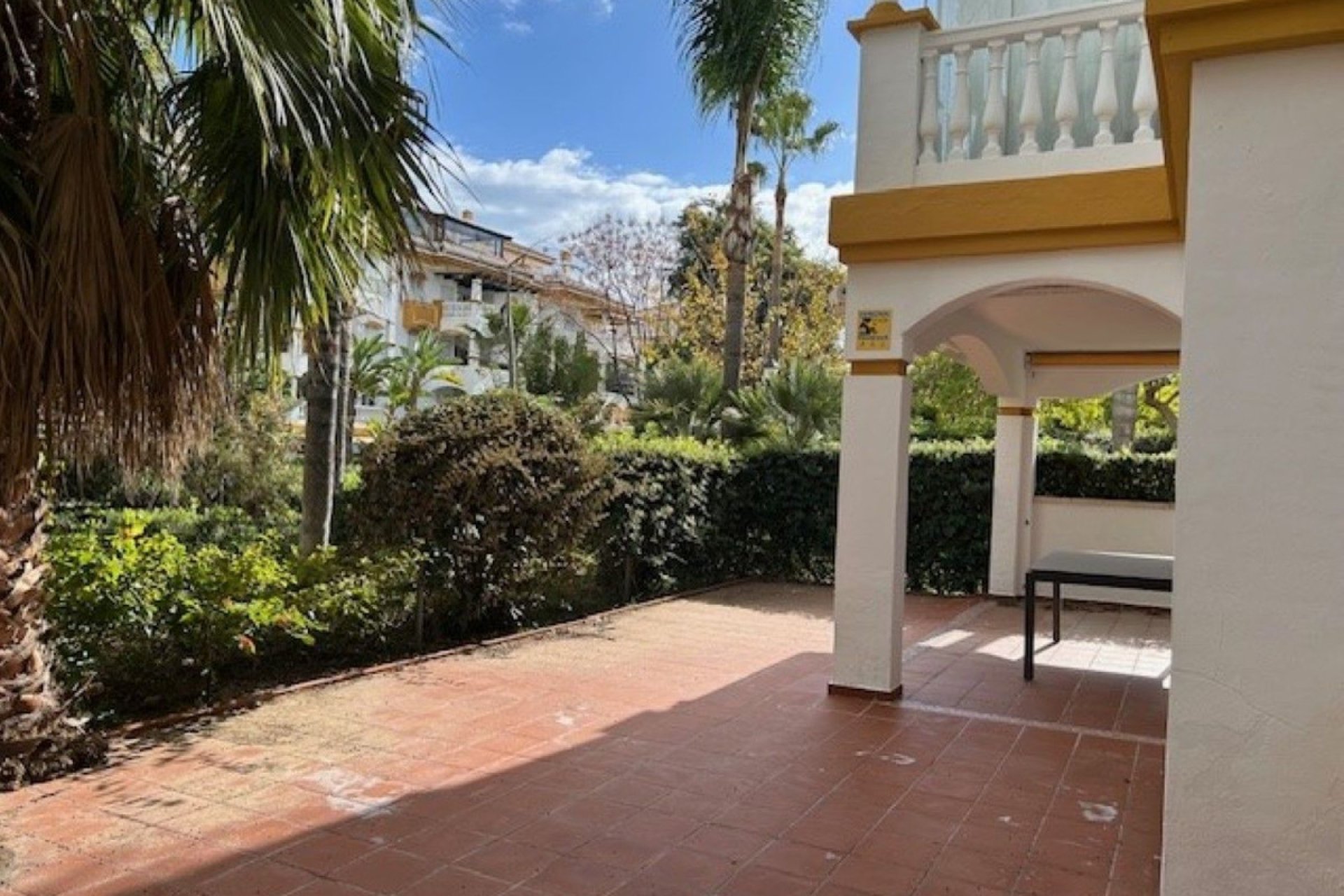 Resale - Apartment - Ground Floor Apartment - Marbella - Nueva Andalucia