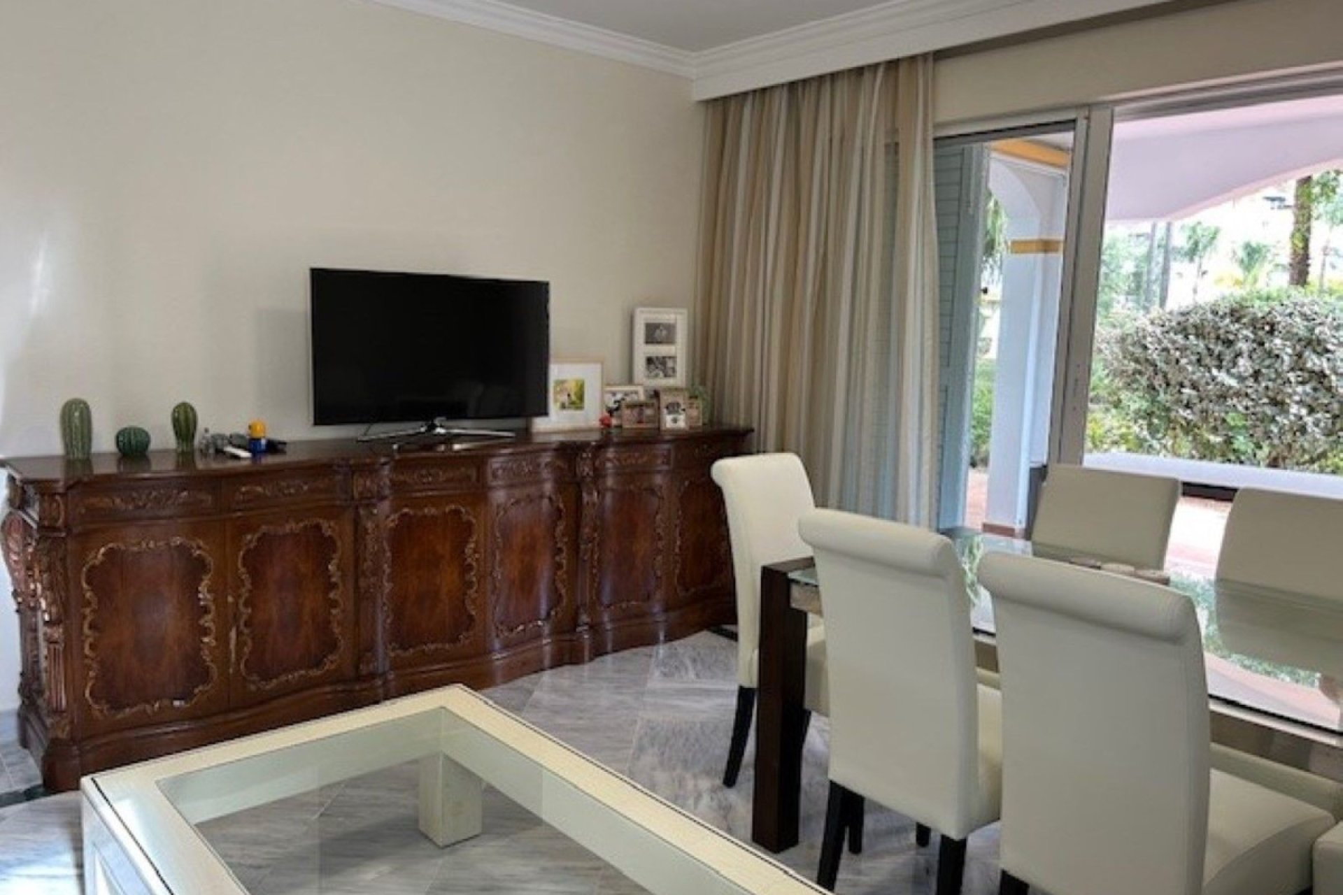 Resale - Apartment - Ground Floor Apartment - Marbella - Nueva Andalucia