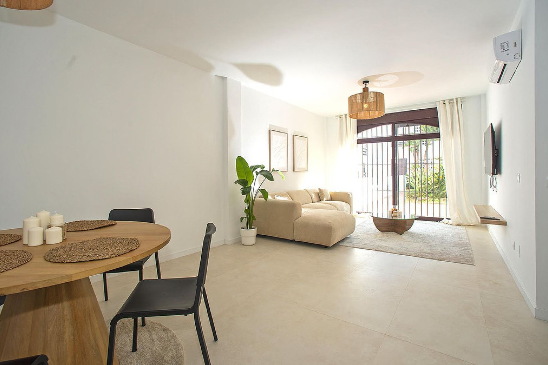 Resale - Apartment - Ground Floor Apartment - Marbella - Nueva Andalucia