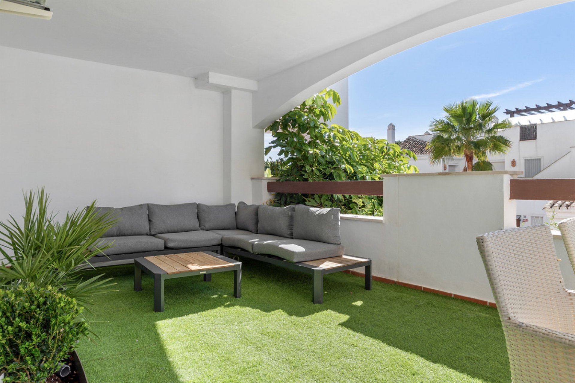 Resale - Apartment - Ground Floor Apartment - Marbella - Nueva Andalucia