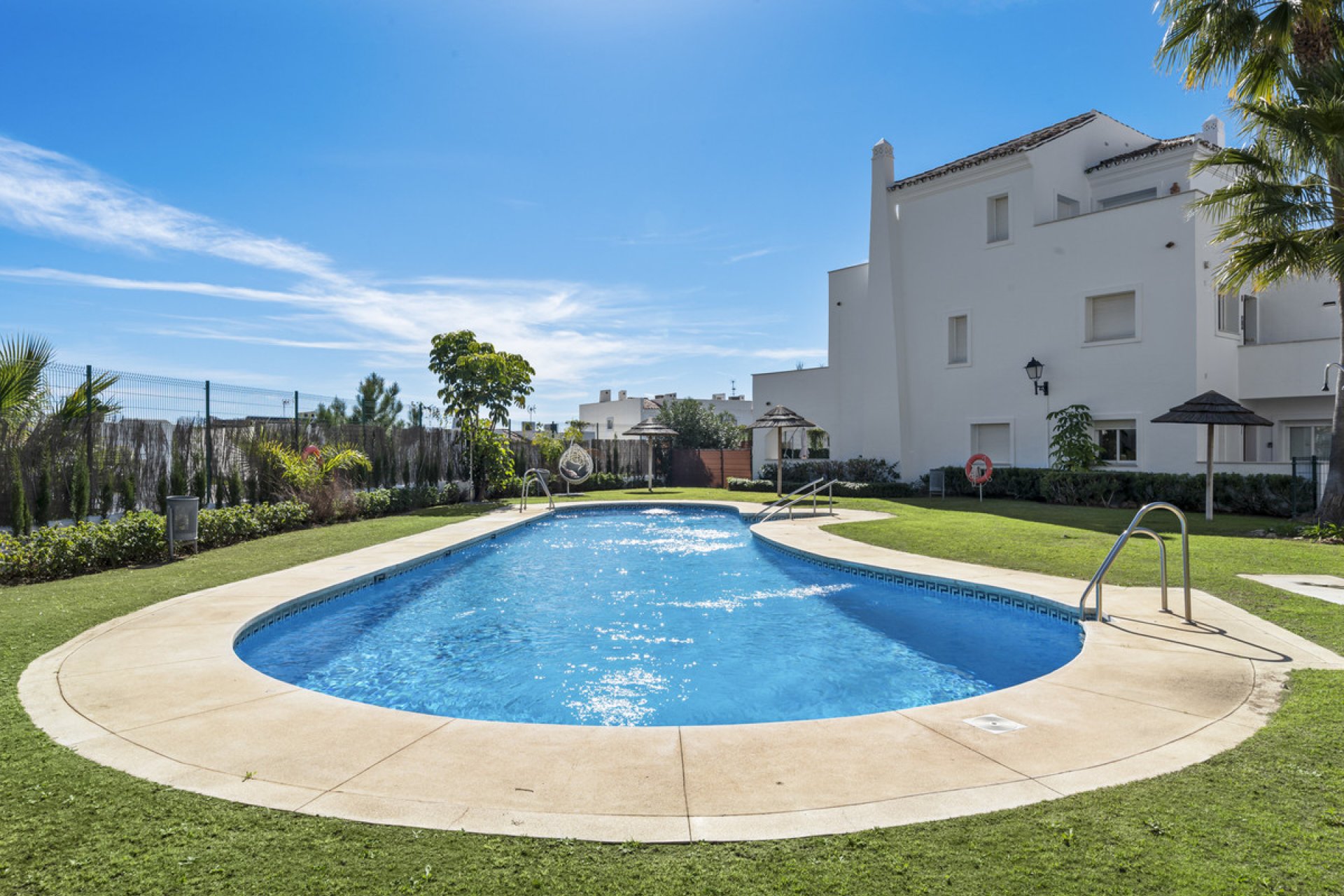 Resale - Apartment - Ground Floor Apartment - Marbella - Nueva Andalucia