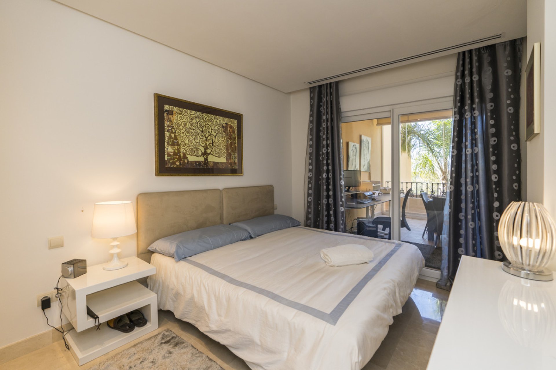 Resale - Apartment - Ground Floor Apartment - Marbella - Nueva Andalucia