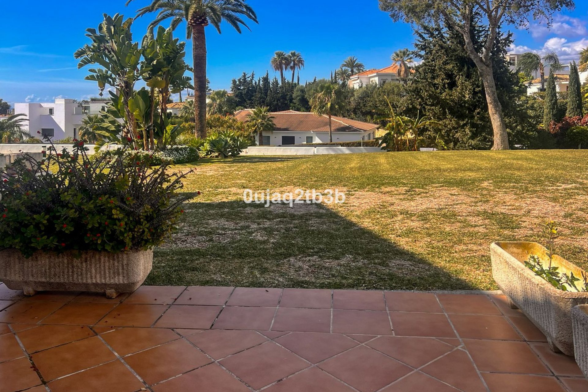 Resale - Apartment - Ground Floor Apartment - Marbella - Nueva Andalucia