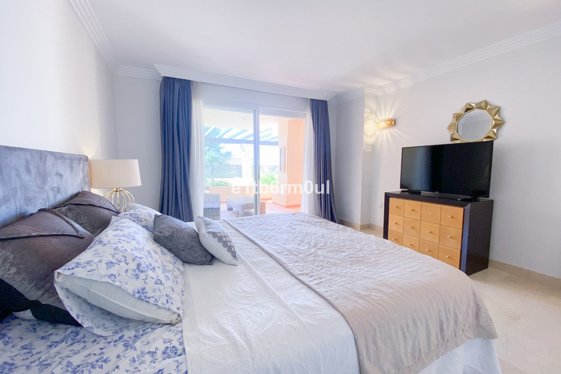 Resale - Apartment - Ground Floor Apartment - Marbella - Nueva Andalucia