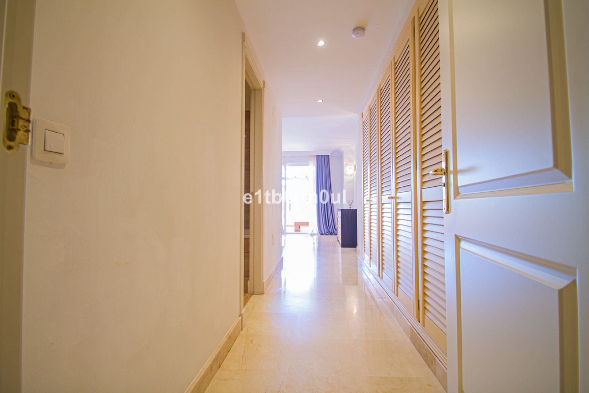 Resale - Apartment - Ground Floor Apartment - Marbella - Nueva Andalucia