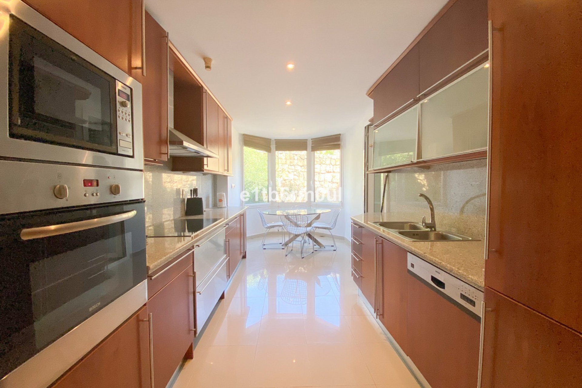 Resale - Apartment - Ground Floor Apartment - Marbella - Nueva Andalucia