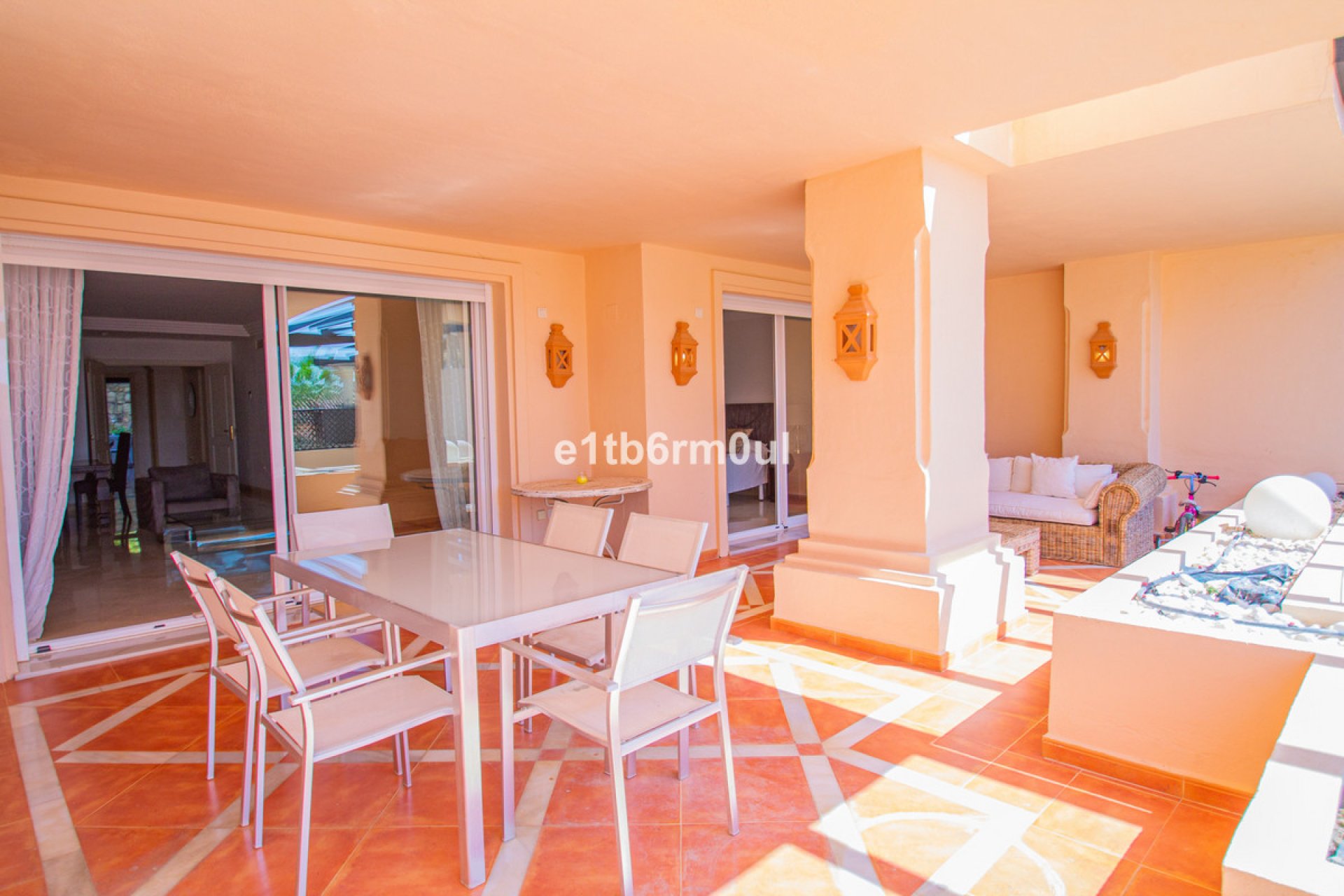 Resale - Apartment - Ground Floor Apartment - Marbella - Nueva Andalucia