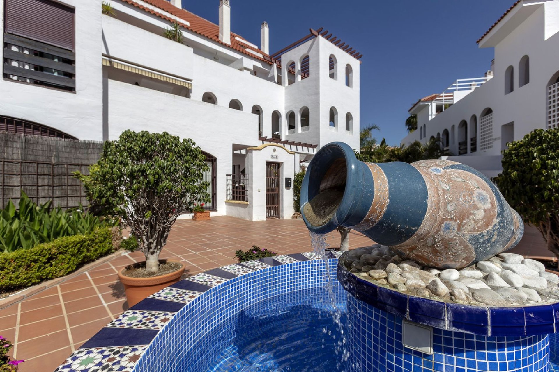 Resale - Apartment - Ground Floor Apartment - Marbella - Nueva Andalucia