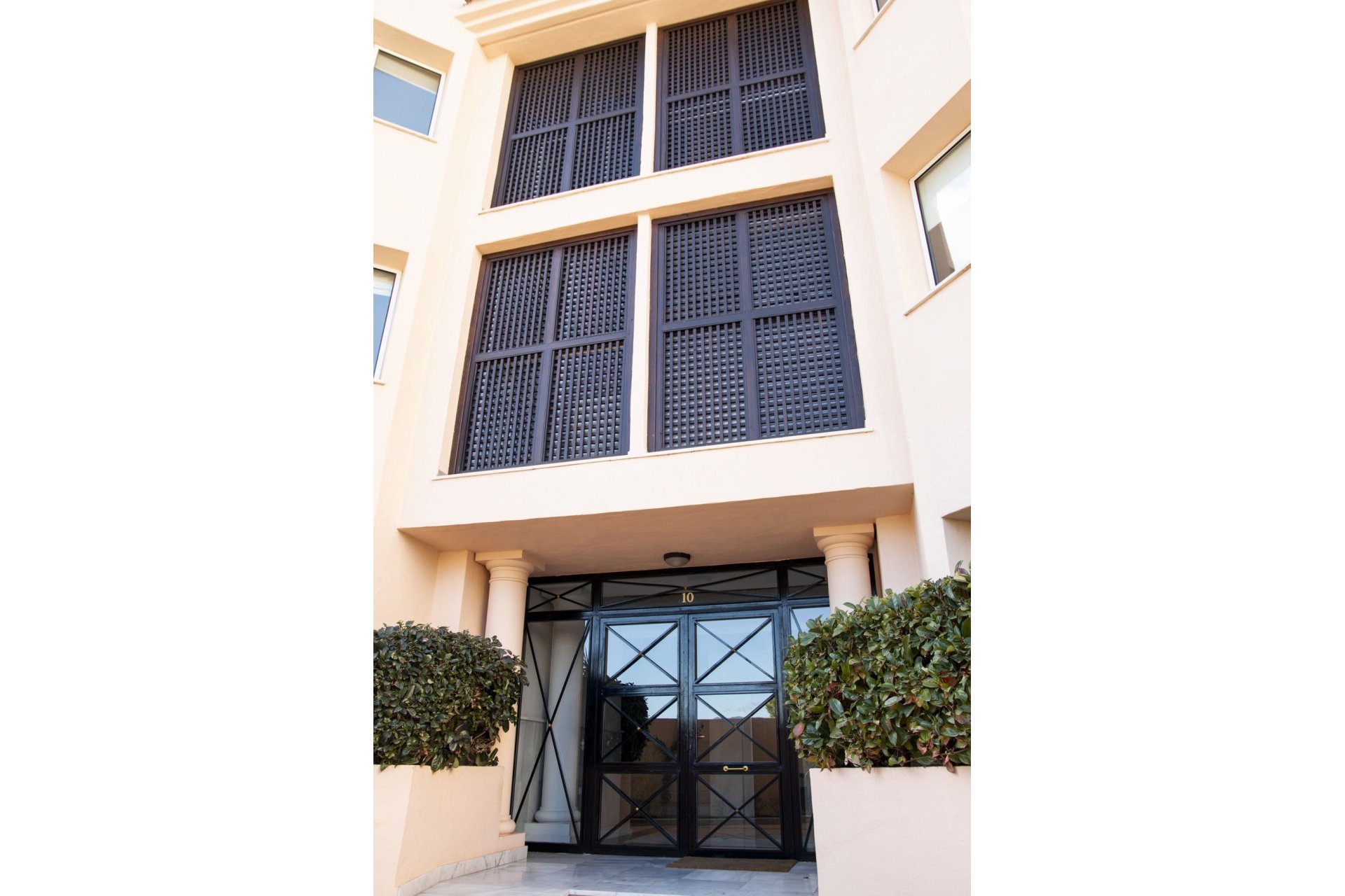 Resale - Apartment - Ground Floor Apartment - Marbella - Nueva Andalucia