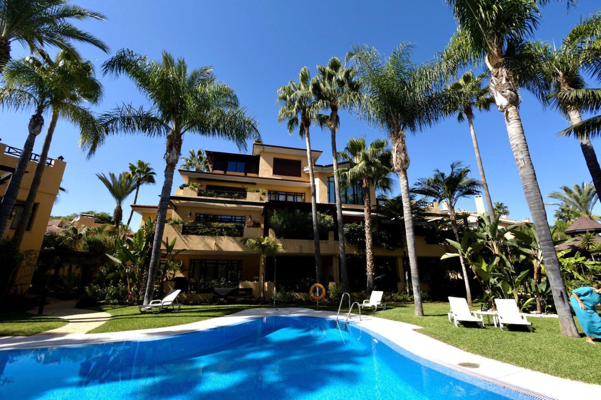 Resale - Apartment - Ground Floor Apartment - Marbella - Puerto Banús