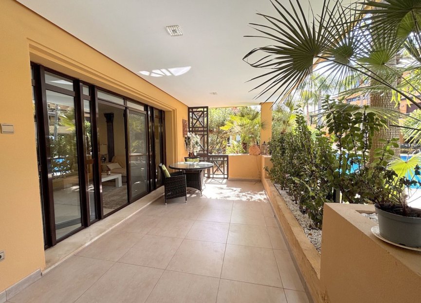 Resale - Apartment - Ground Floor Apartment - Marbella - Puerto Banús