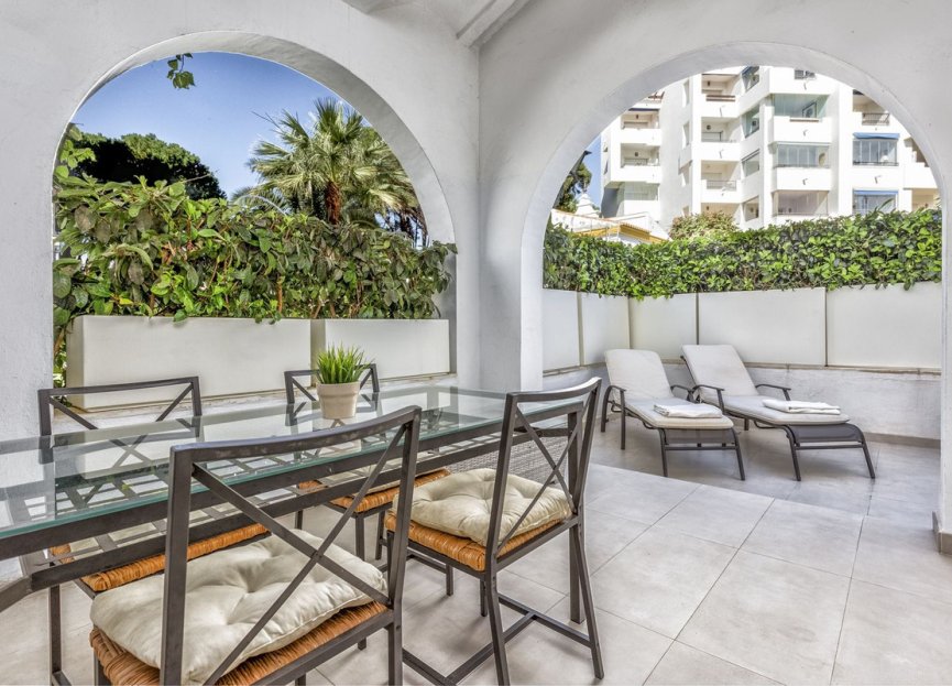 Resale - Apartment - Ground Floor Apartment - Marbella - Puerto Banús