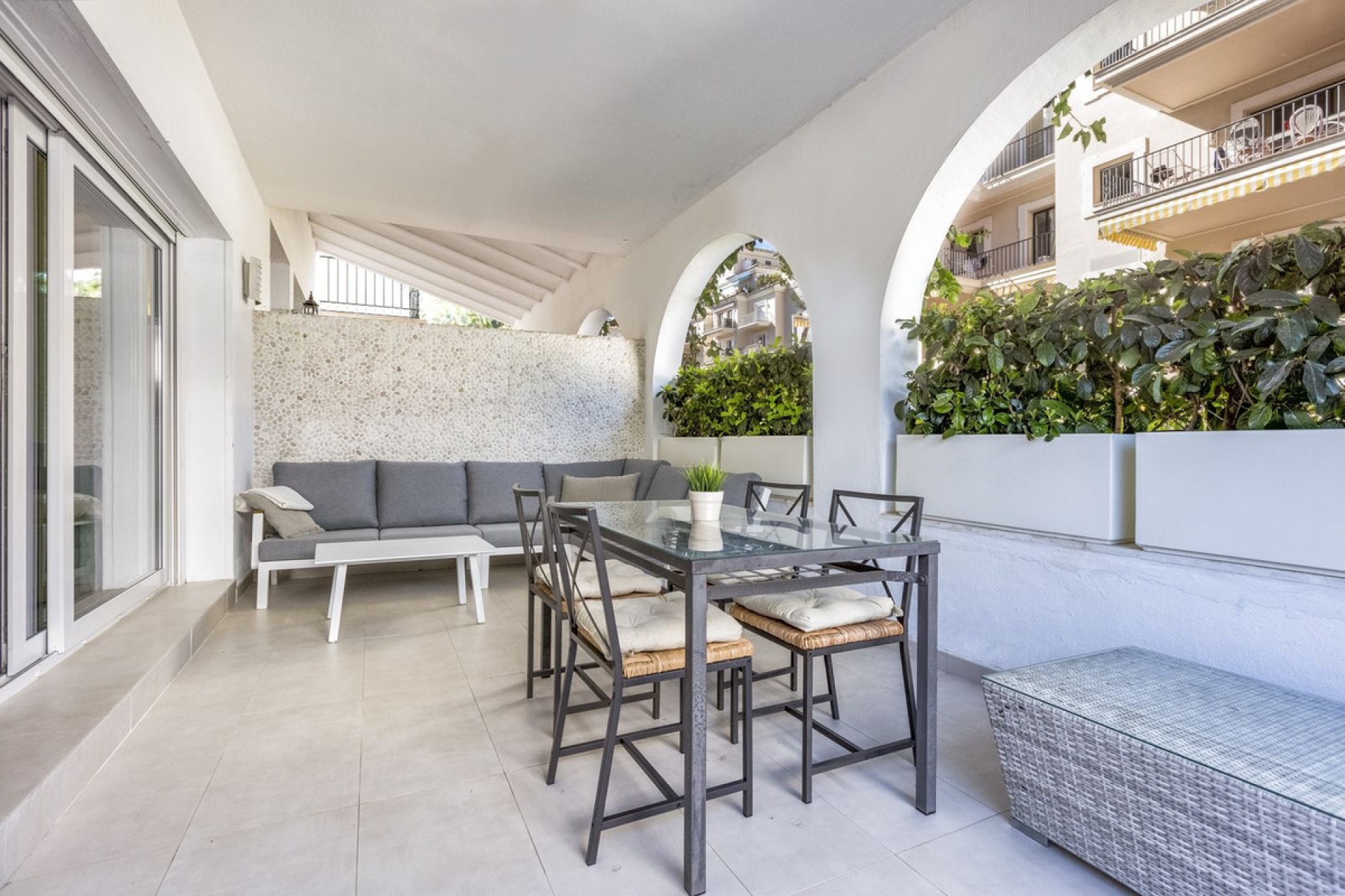 Resale - Apartment - Ground Floor Apartment - Marbella - Puerto Banús