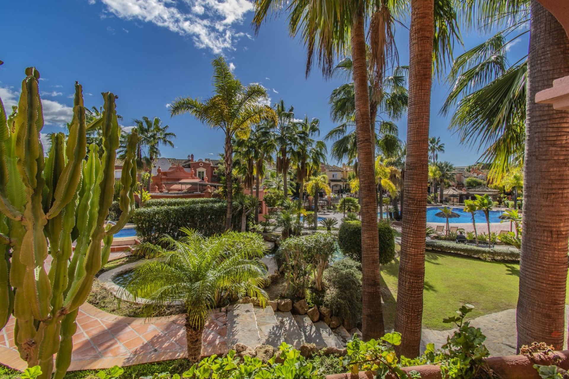 Resale - Apartment - Ground Floor Apartment - Marbella - Puerto Banús