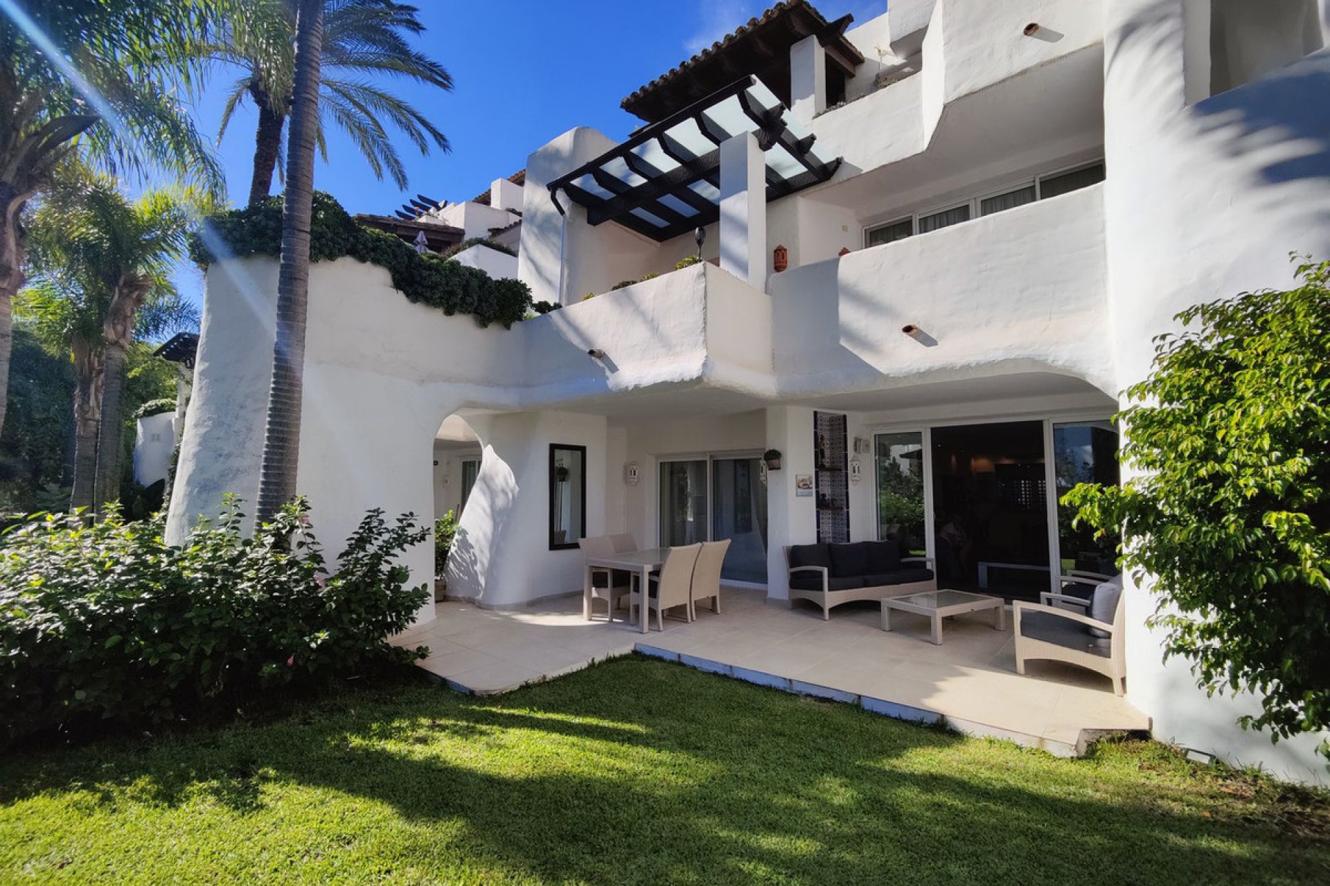 Resale - Apartment - Ground Floor Apartment - Marbella - Puerto Banús