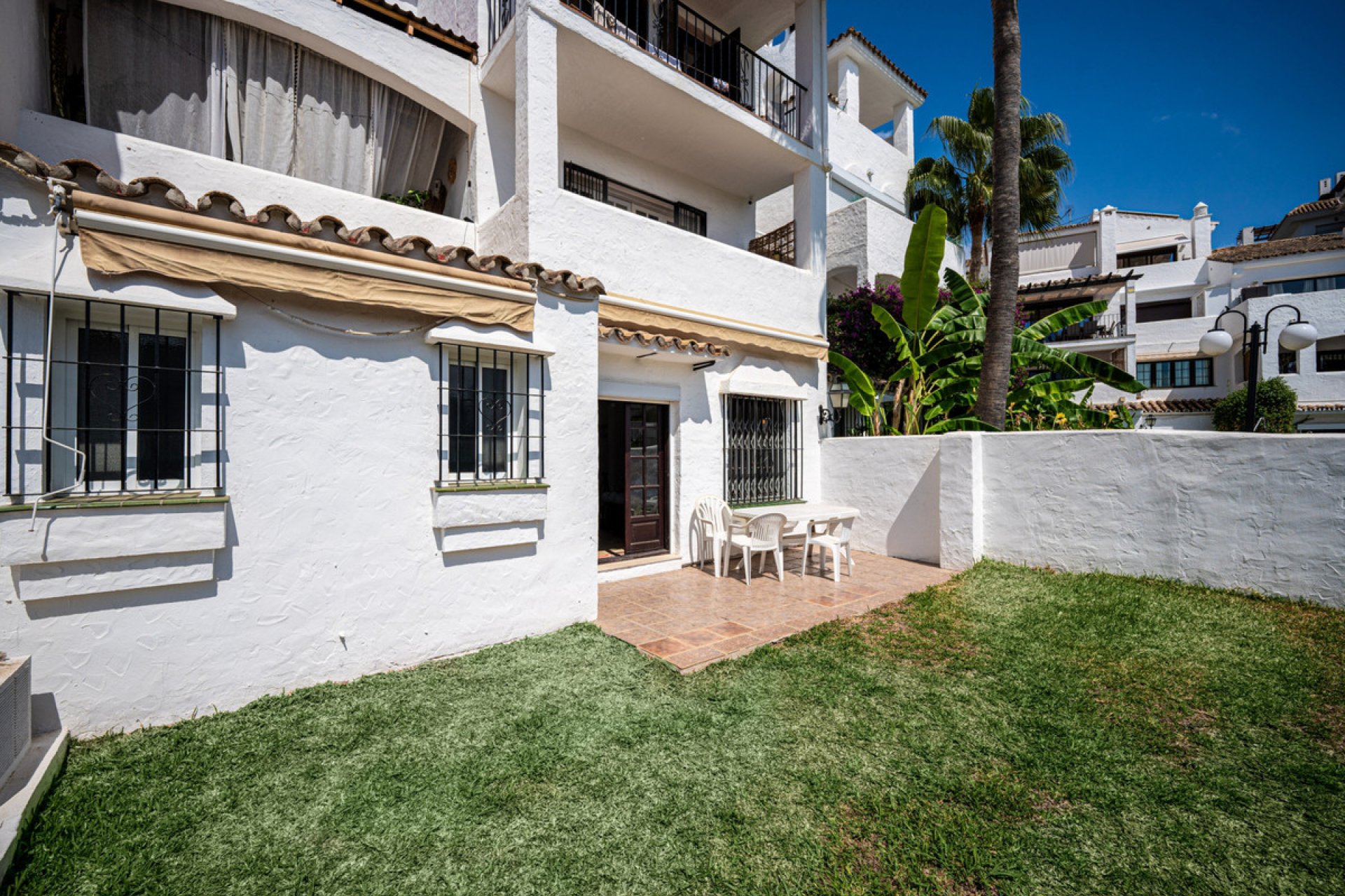 Resale - Apartment - Ground Floor Apartment - Marbella - Puerto Banús