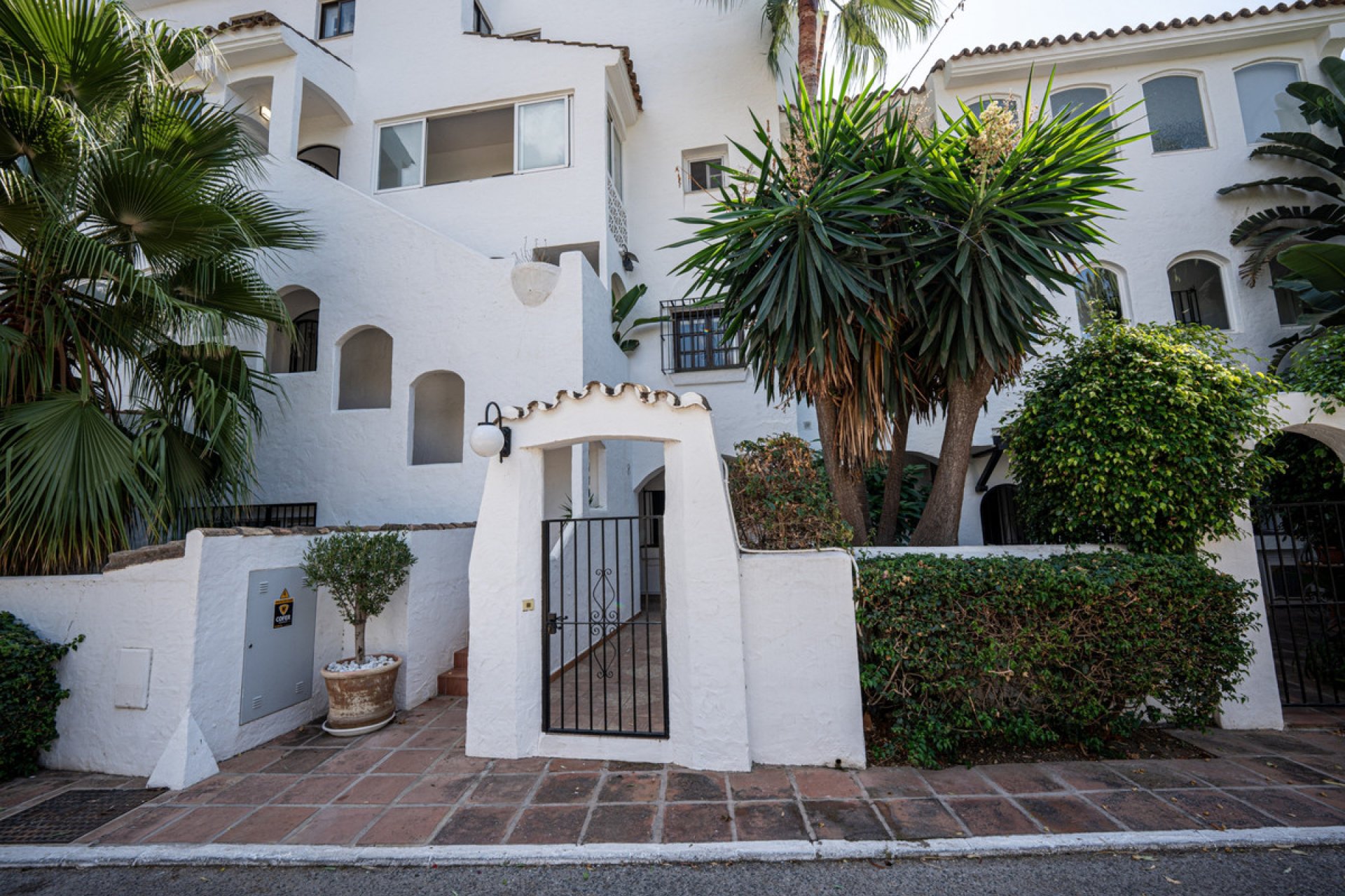 Resale - Apartment - Ground Floor Apartment - Marbella - Puerto Banús