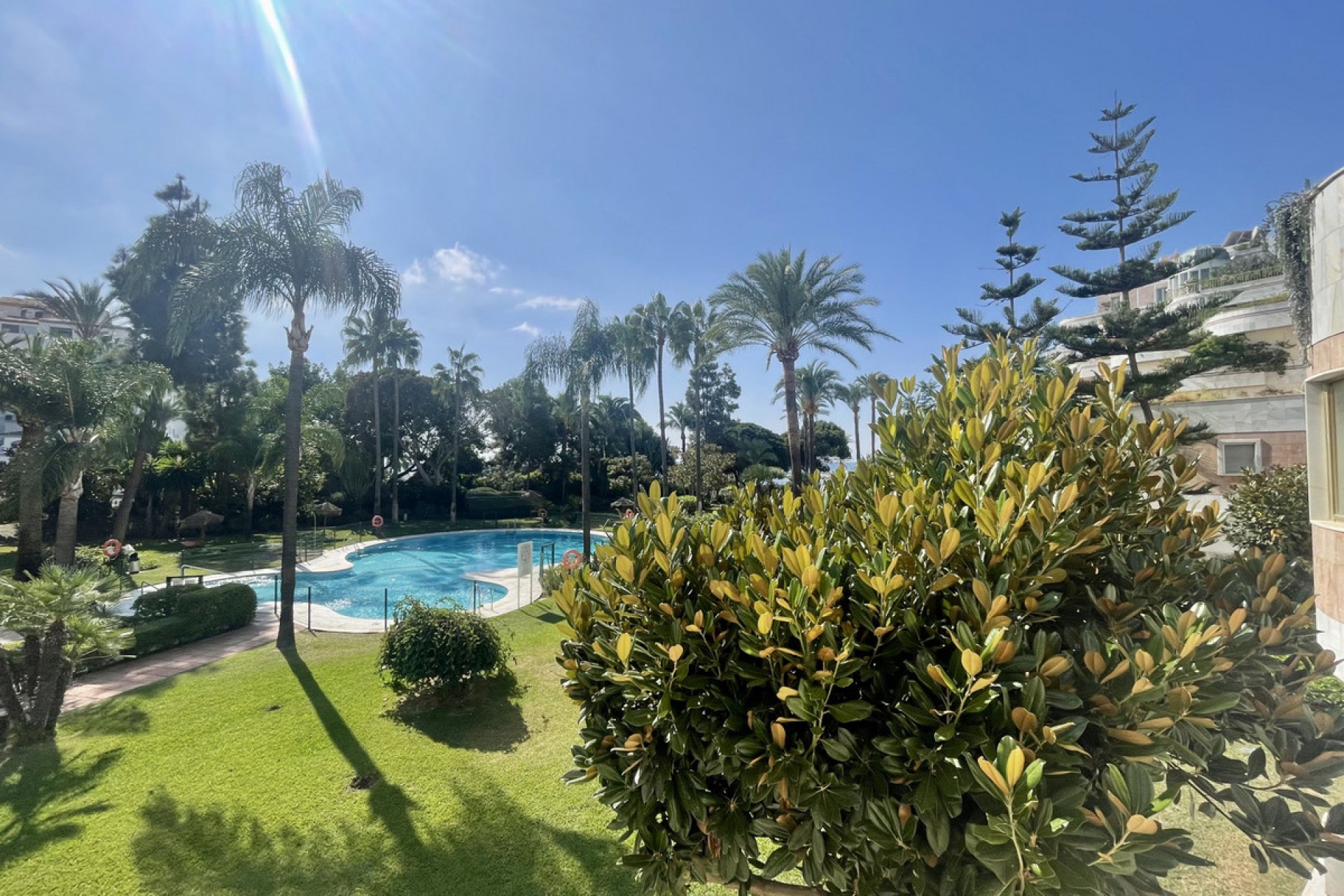 Resale - Apartment - Ground Floor Apartment - Marbella - Puerto Banús