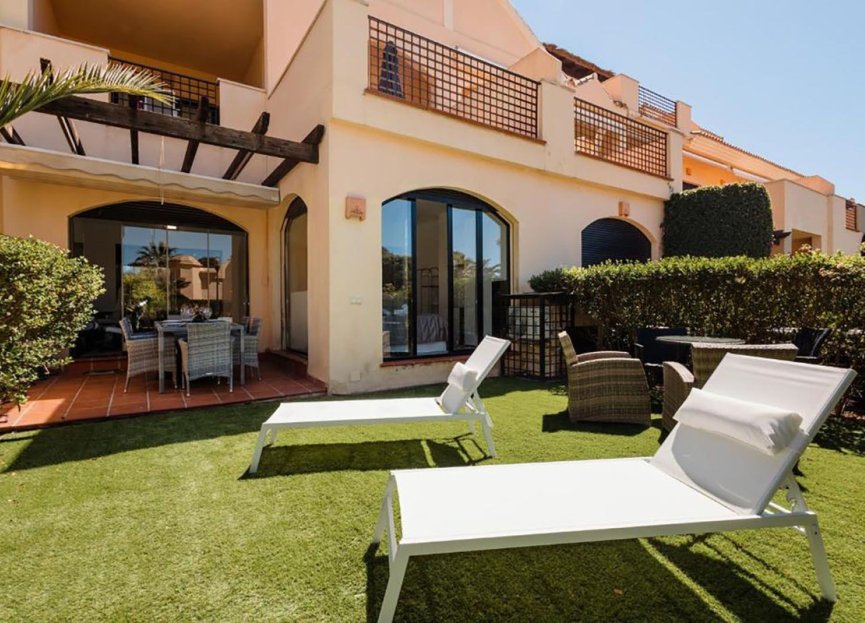 Resale - Apartment - Ground Floor Apartment - Marbella - Puerto Banús