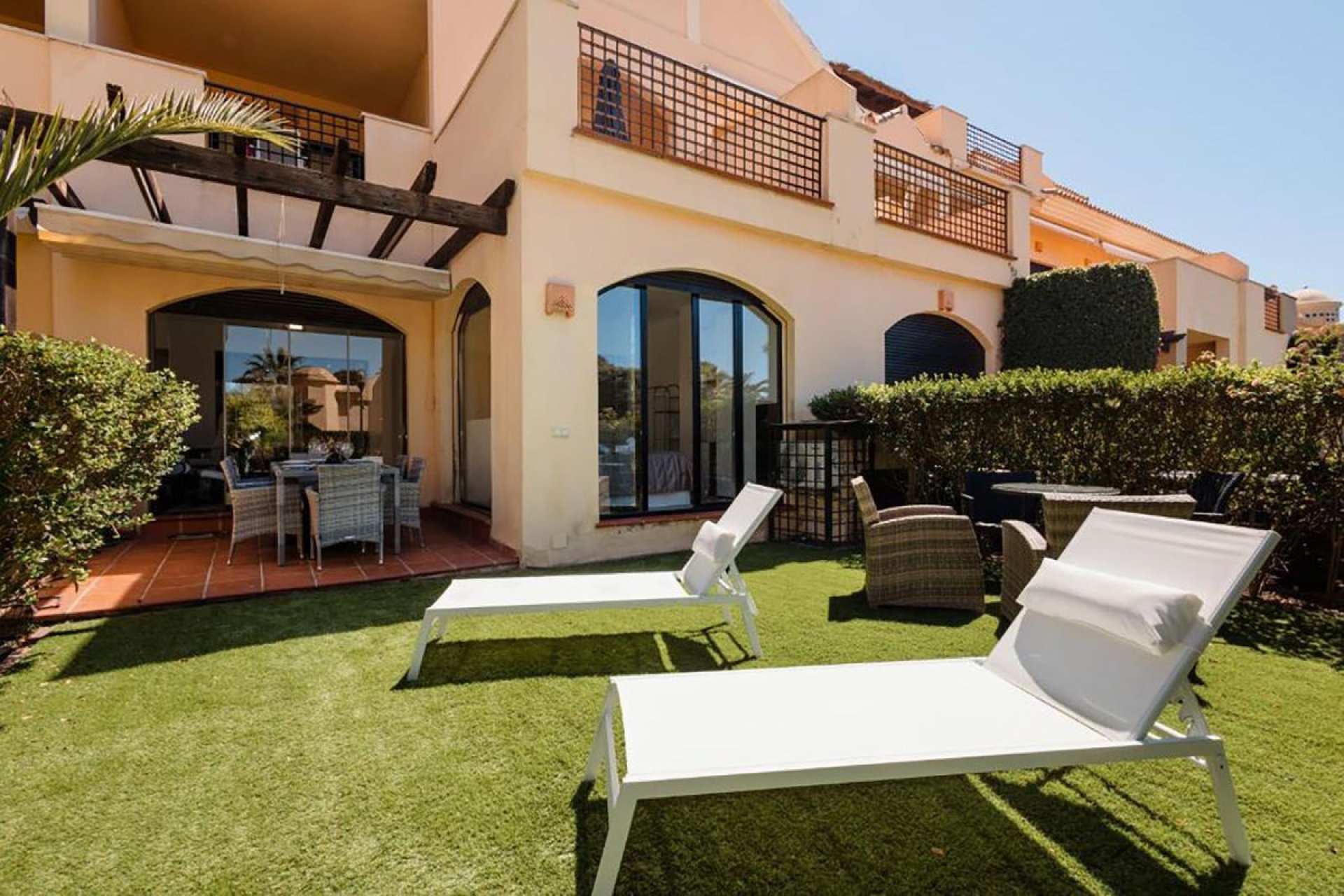 Resale - Apartment - Ground Floor Apartment - Marbella - Puerto Banús