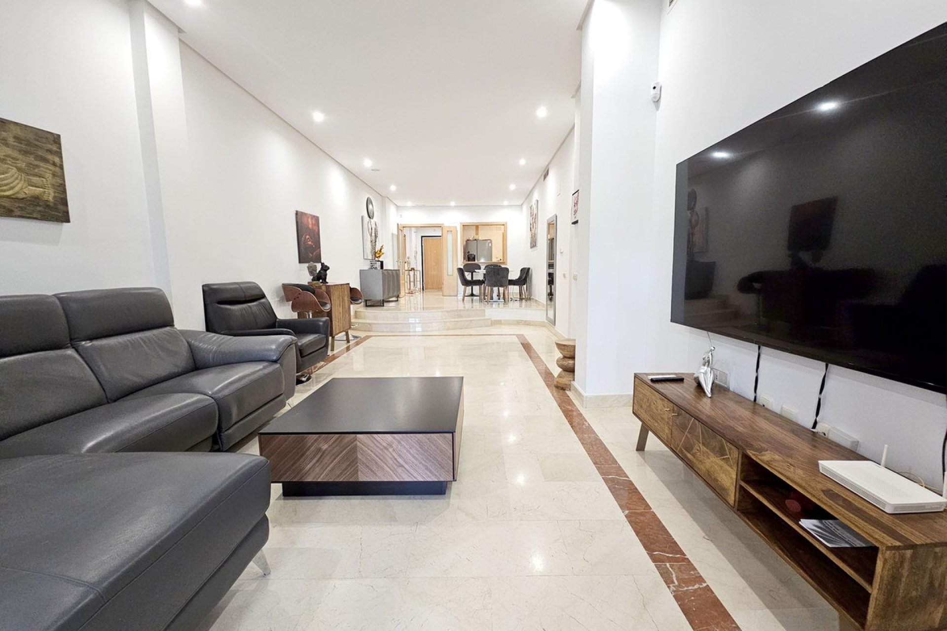 Resale - Apartment - Ground Floor Apartment - Marbella - Puerto Banús