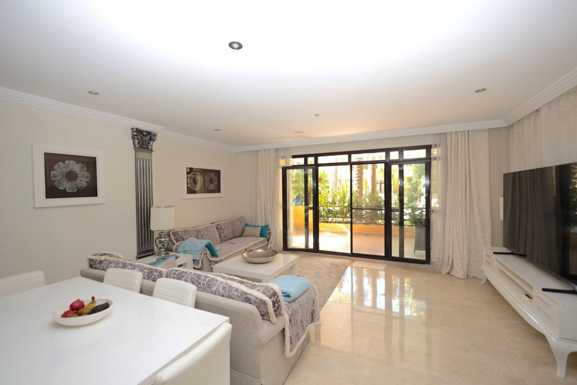 Resale - Apartment - Ground Floor Apartment - Marbella - Puerto Banús