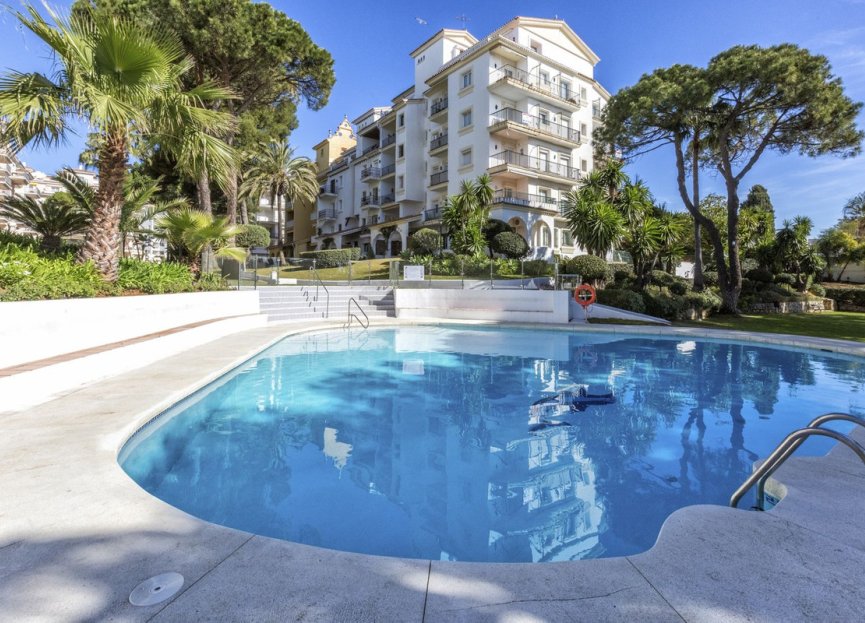 Resale - Apartment - Ground Floor Apartment - Marbella - Puerto Banús