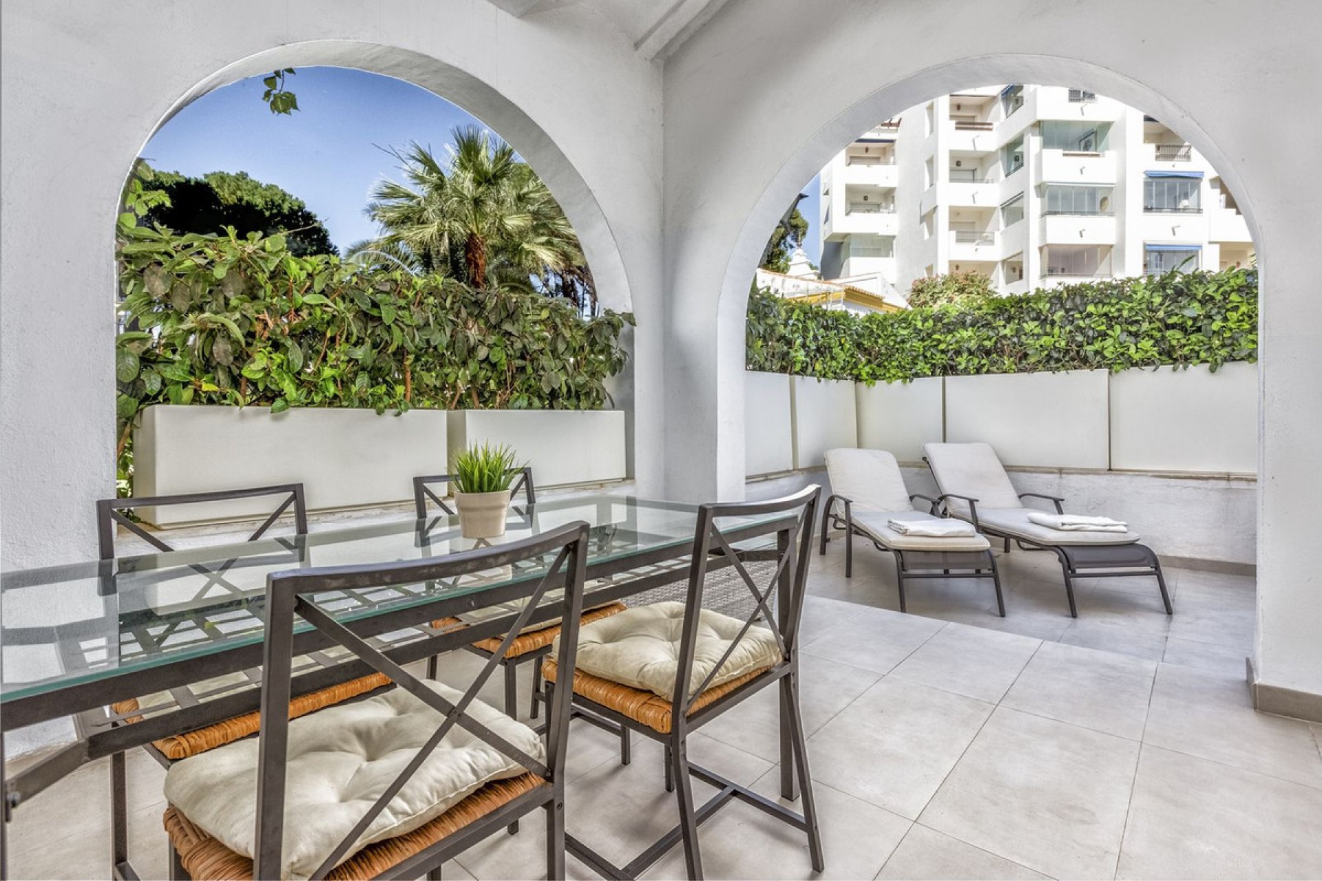 Resale - Apartment - Ground Floor Apartment - Marbella - Puerto Banús