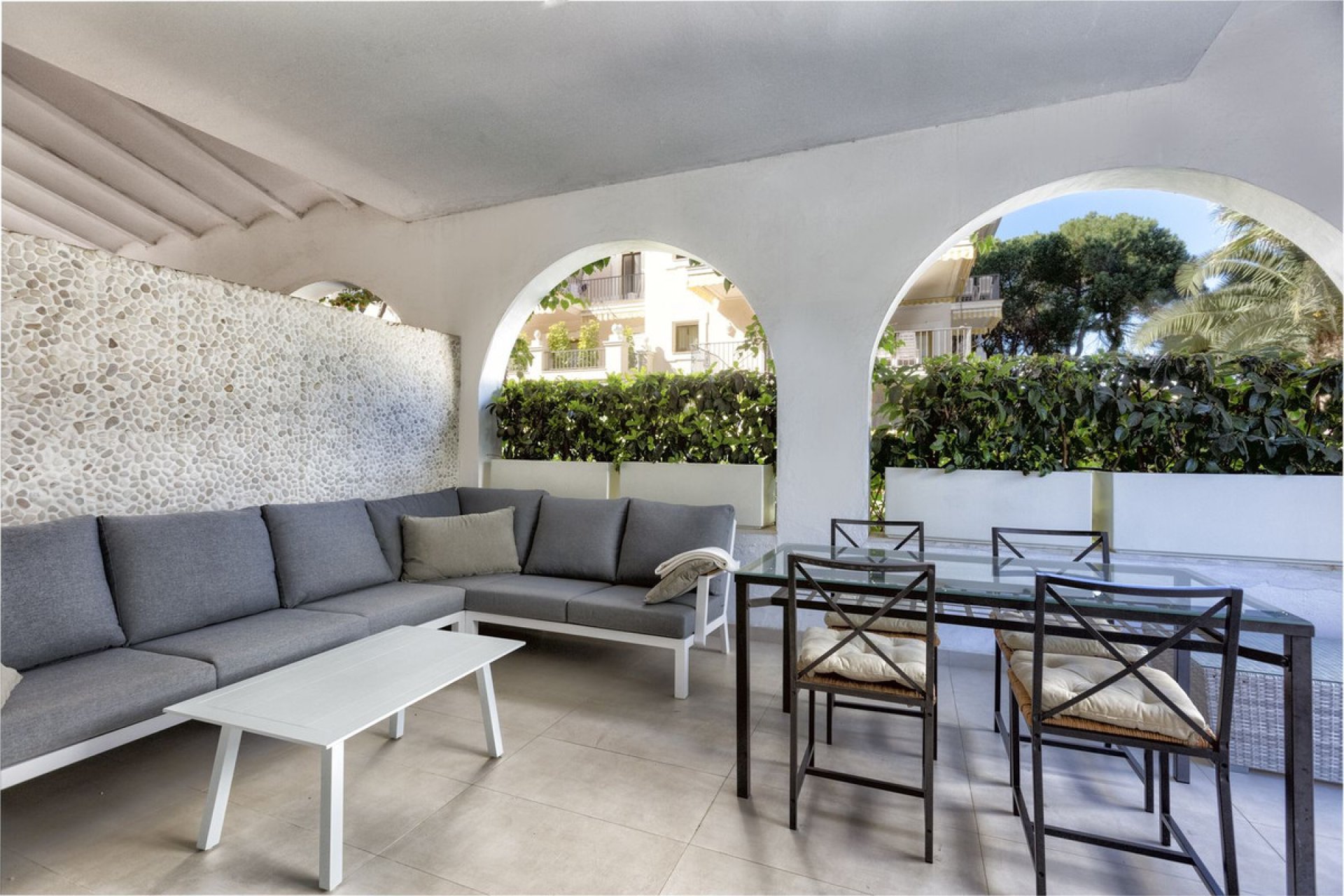 Resale - Apartment - Ground Floor Apartment - Marbella - Puerto Banús