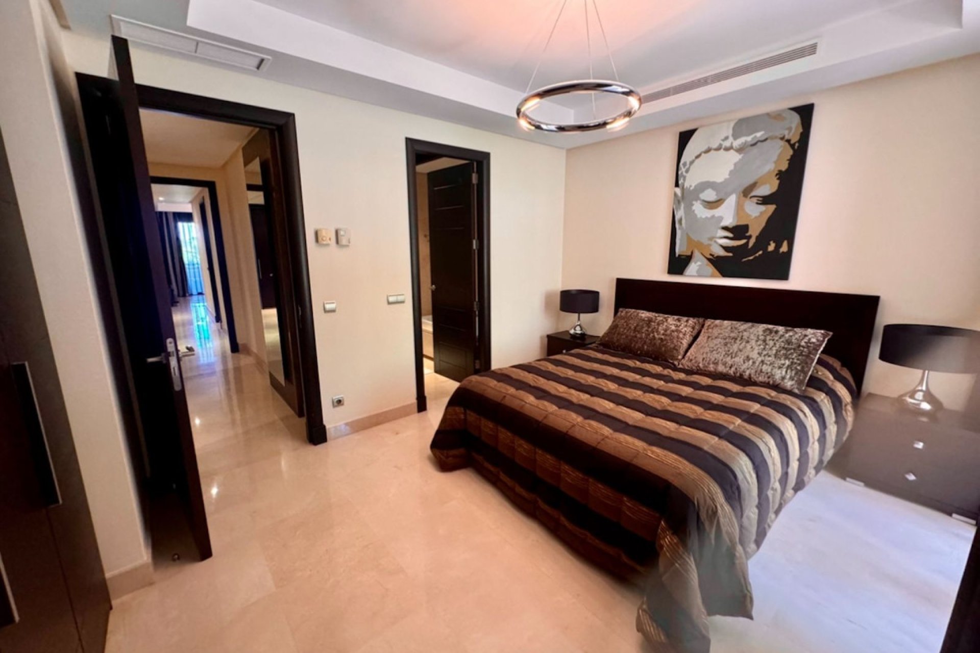 Resale - Apartment - Ground Floor Apartment - Marbella - Puerto Banús