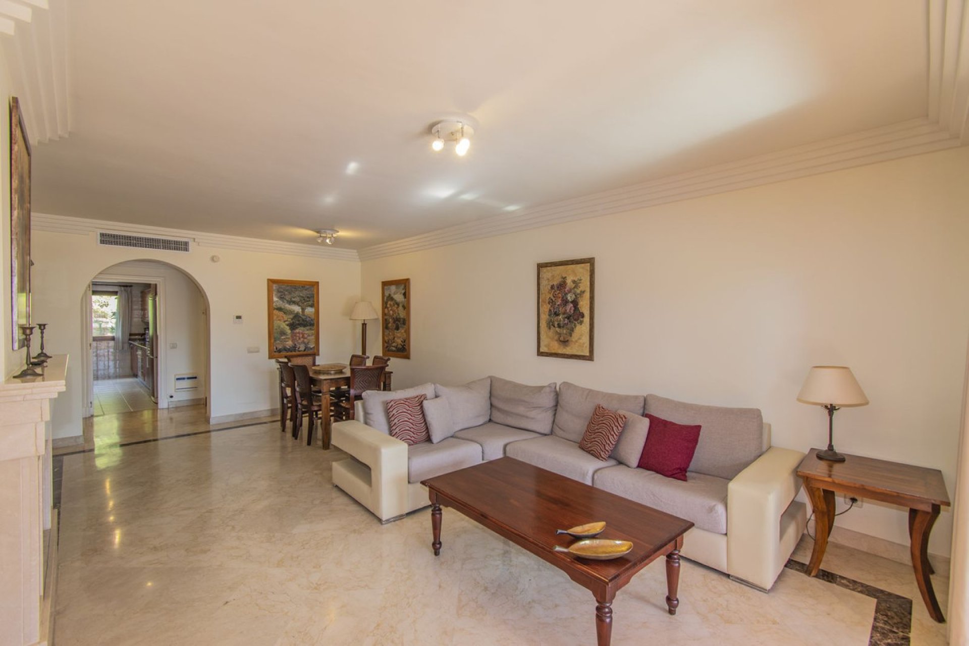 Resale - Apartment - Ground Floor Apartment - Marbella - Puerto Banús