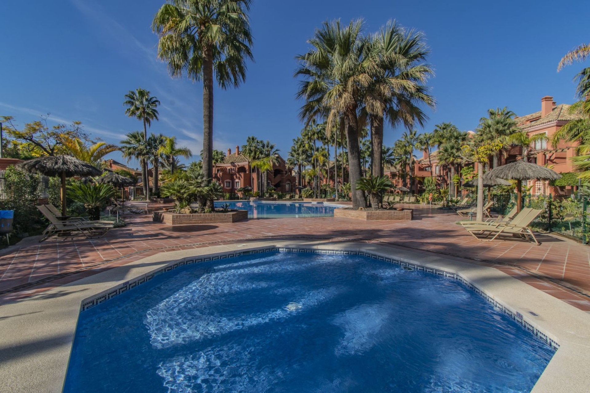 Resale - Apartment - Ground Floor Apartment - Marbella - Puerto Banús