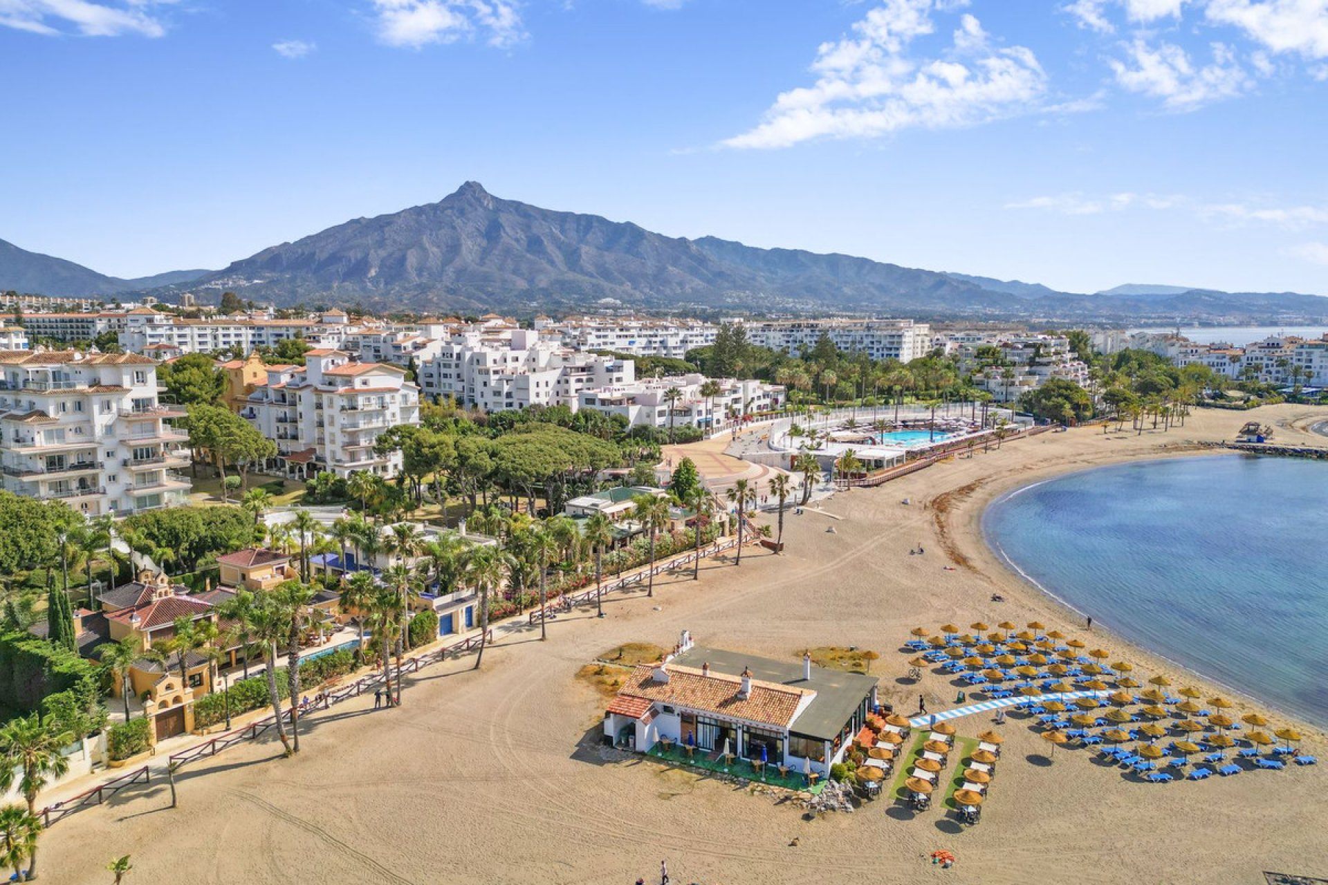 Resale - Apartment - Ground Floor Apartment - Marbella - Puerto Banús