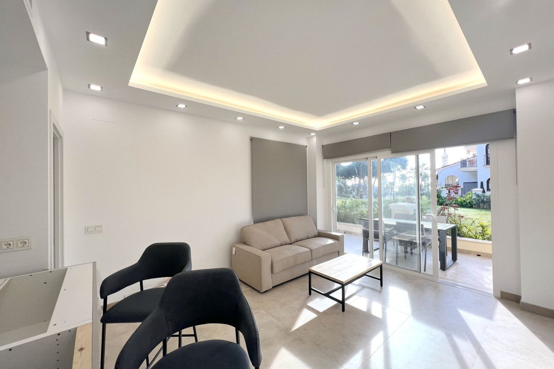 Resale - Apartment - Ground Floor Apartment - Marbella - Puerto Banús