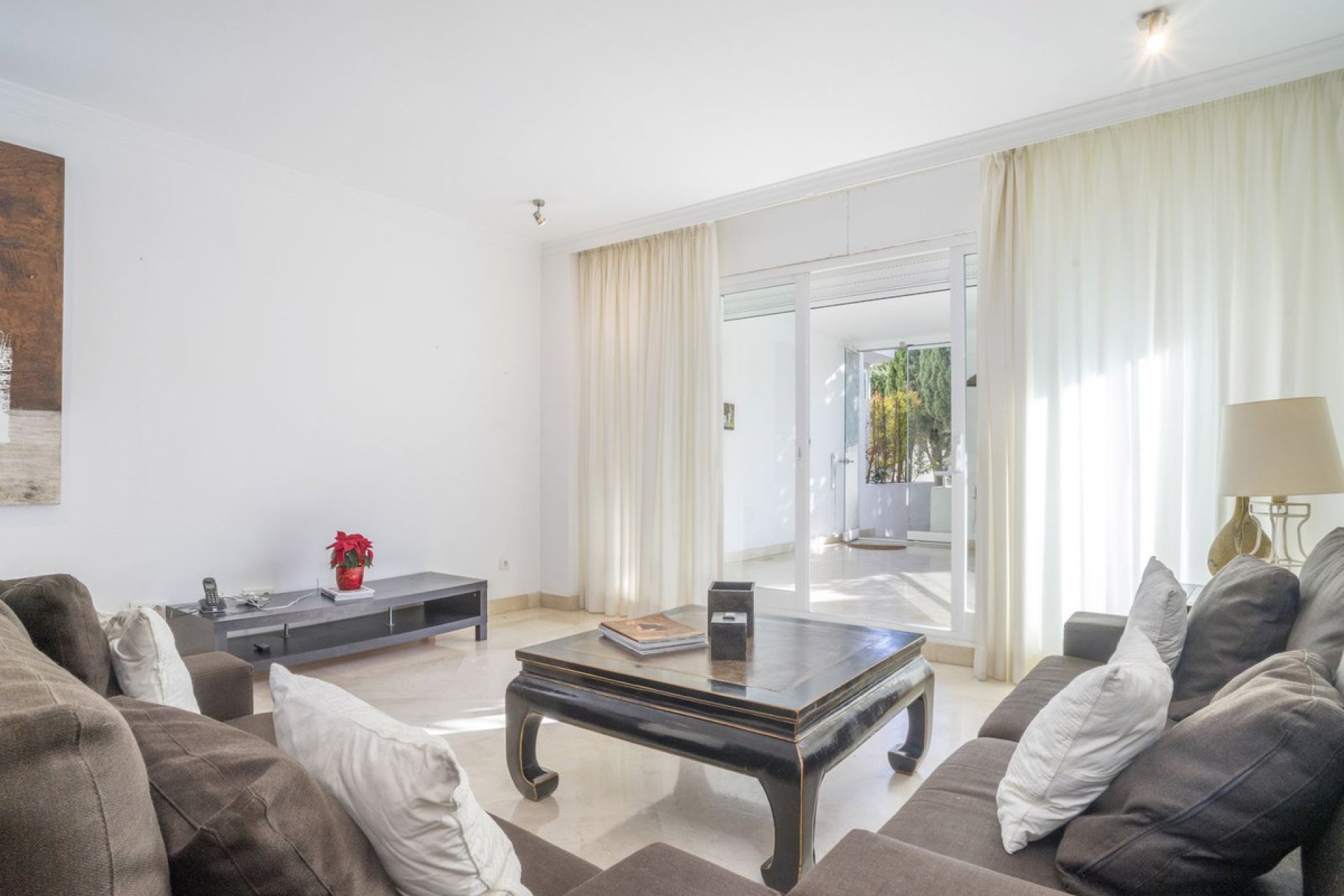 Resale - Apartment - Ground Floor Apartment - Marbella - Puerto Banús