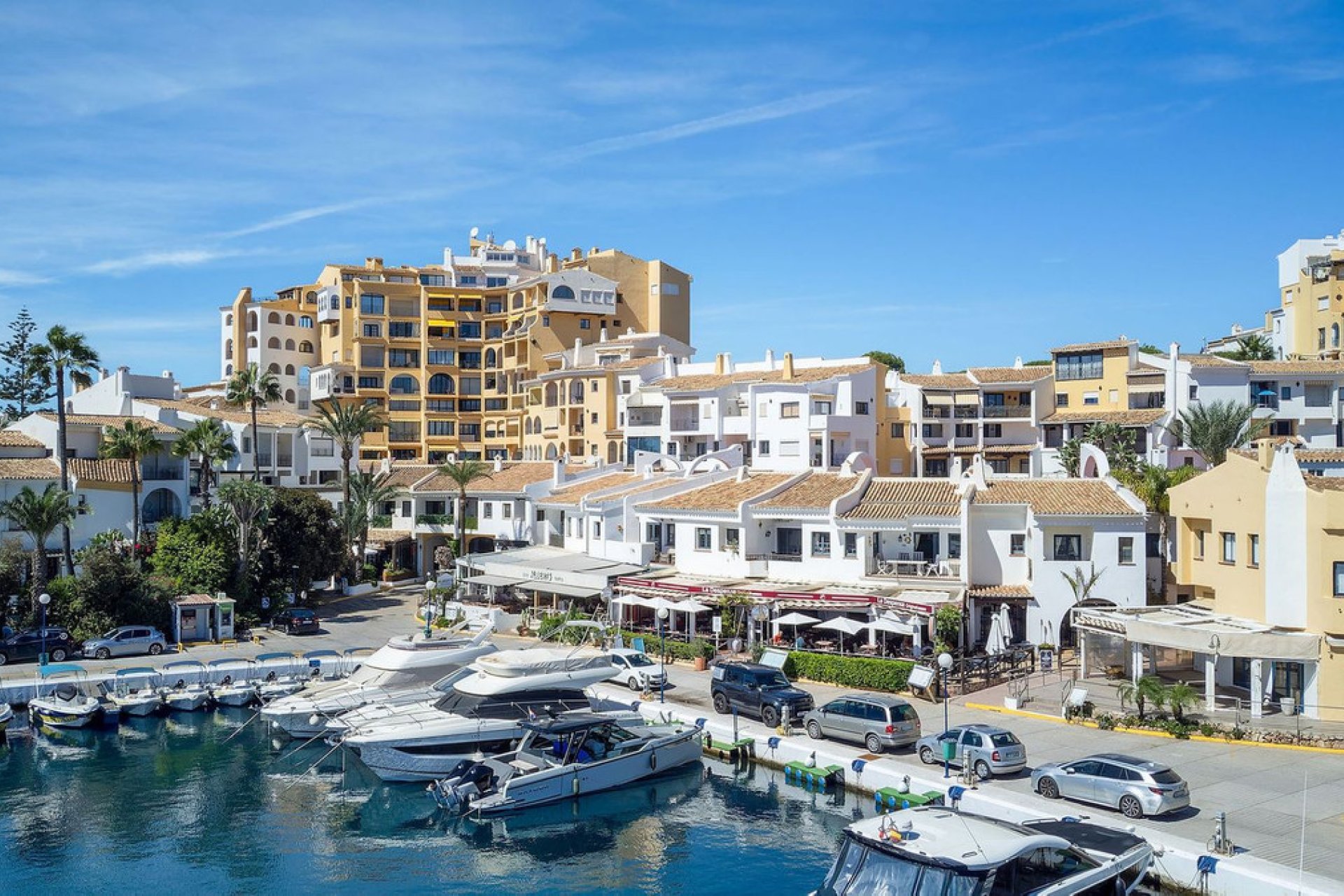 Resale - Apartment - Ground Floor Apartment - Marbella - Puerto de Cabopino