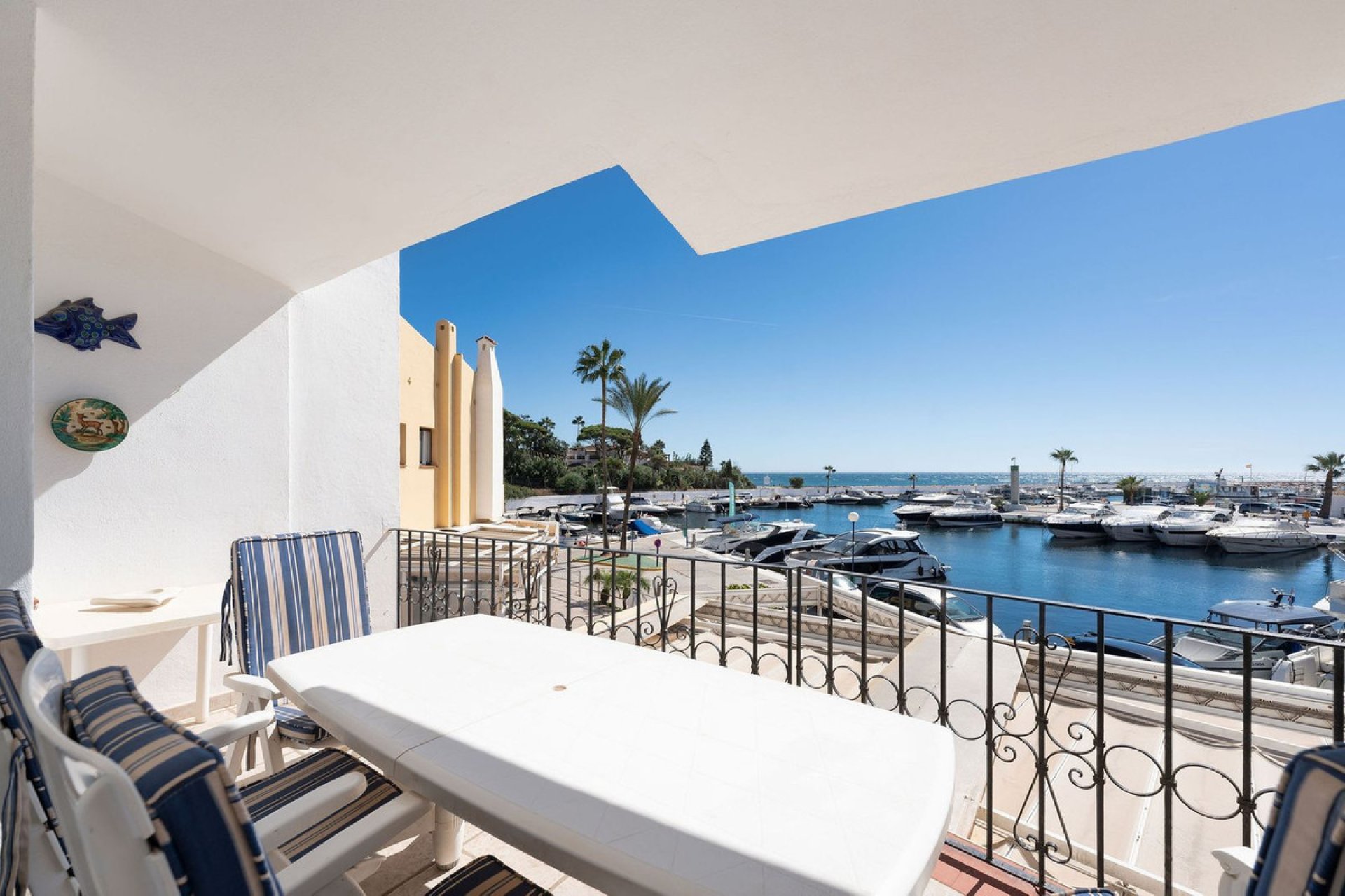 Resale - Apartment - Ground Floor Apartment - Marbella - Puerto de Cabopino