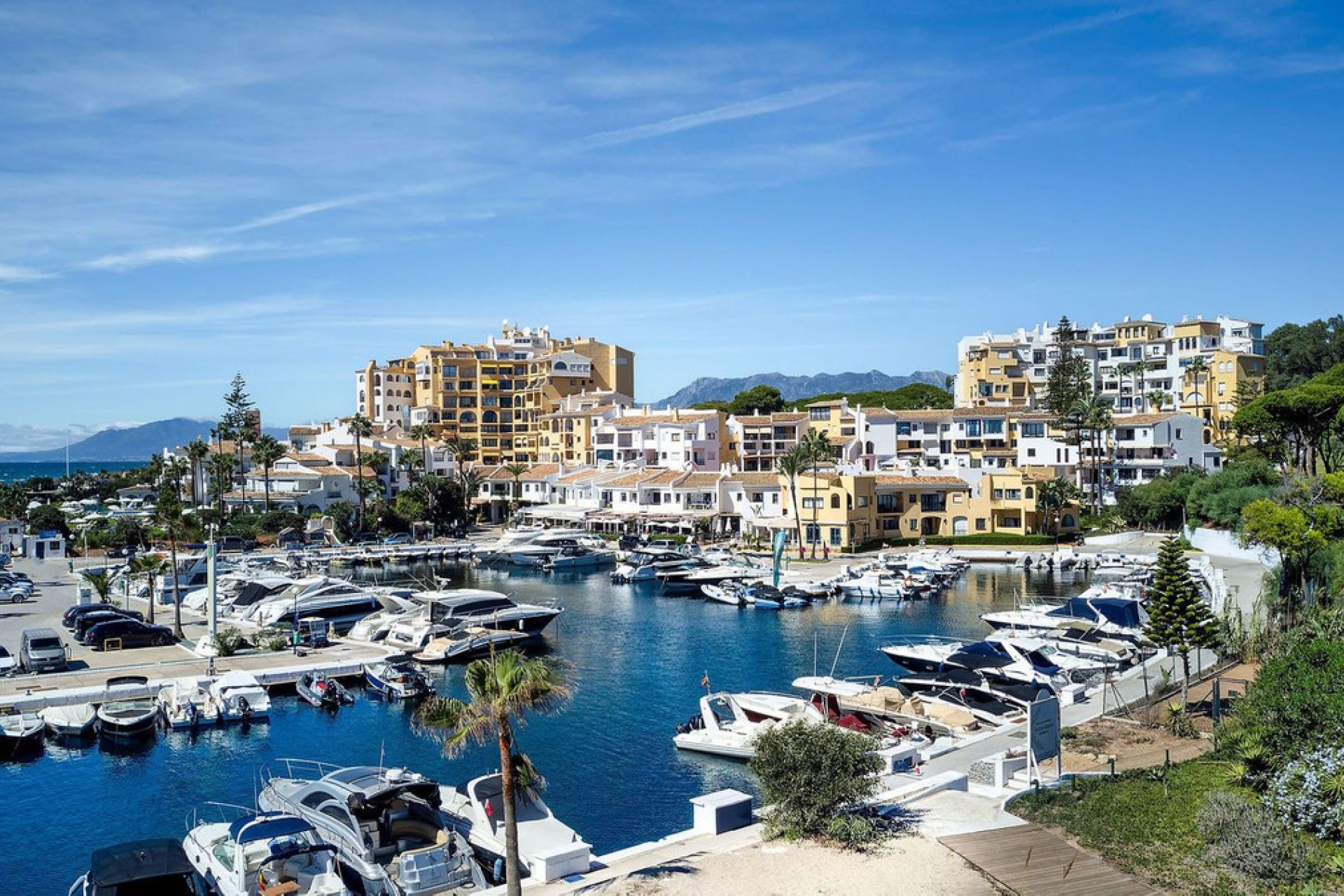 Resale - Apartment - Ground Floor Apartment - Marbella - Puerto de Cabopino