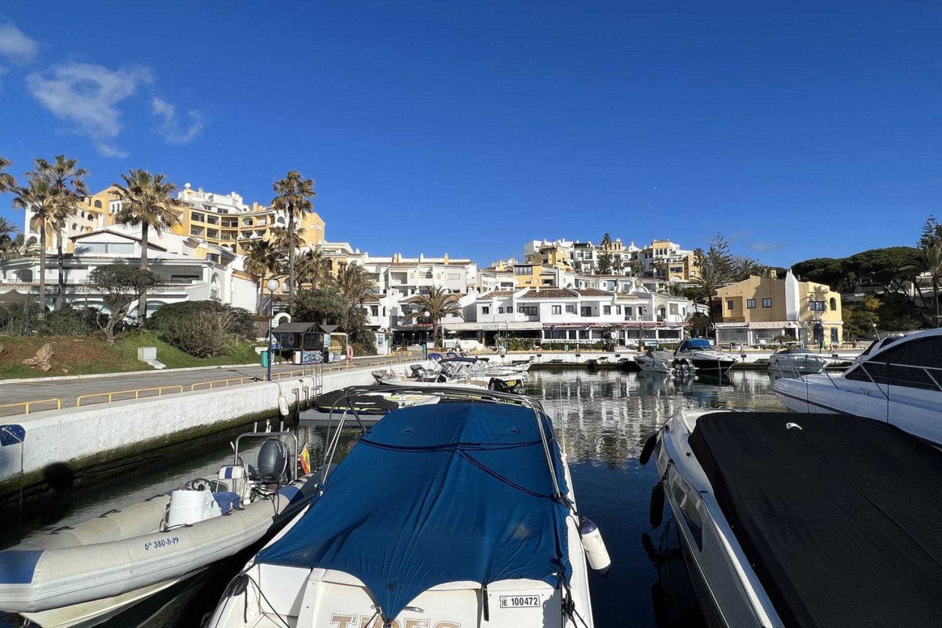 Resale - Apartment - Ground Floor Apartment - Marbella - Puerto de Cabopino