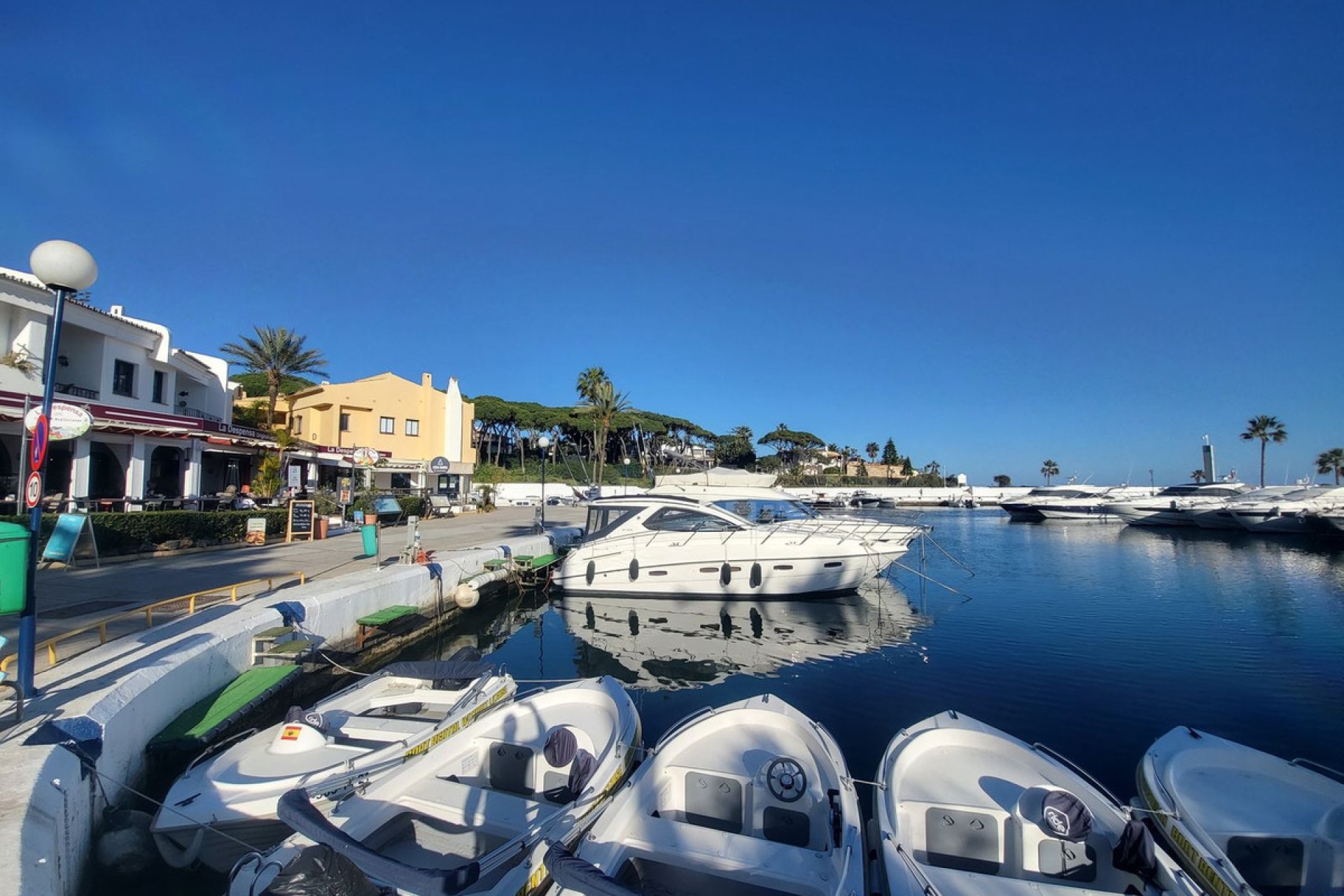 Resale - Apartment - Ground Floor Apartment - Marbella - Puerto de Cabopino